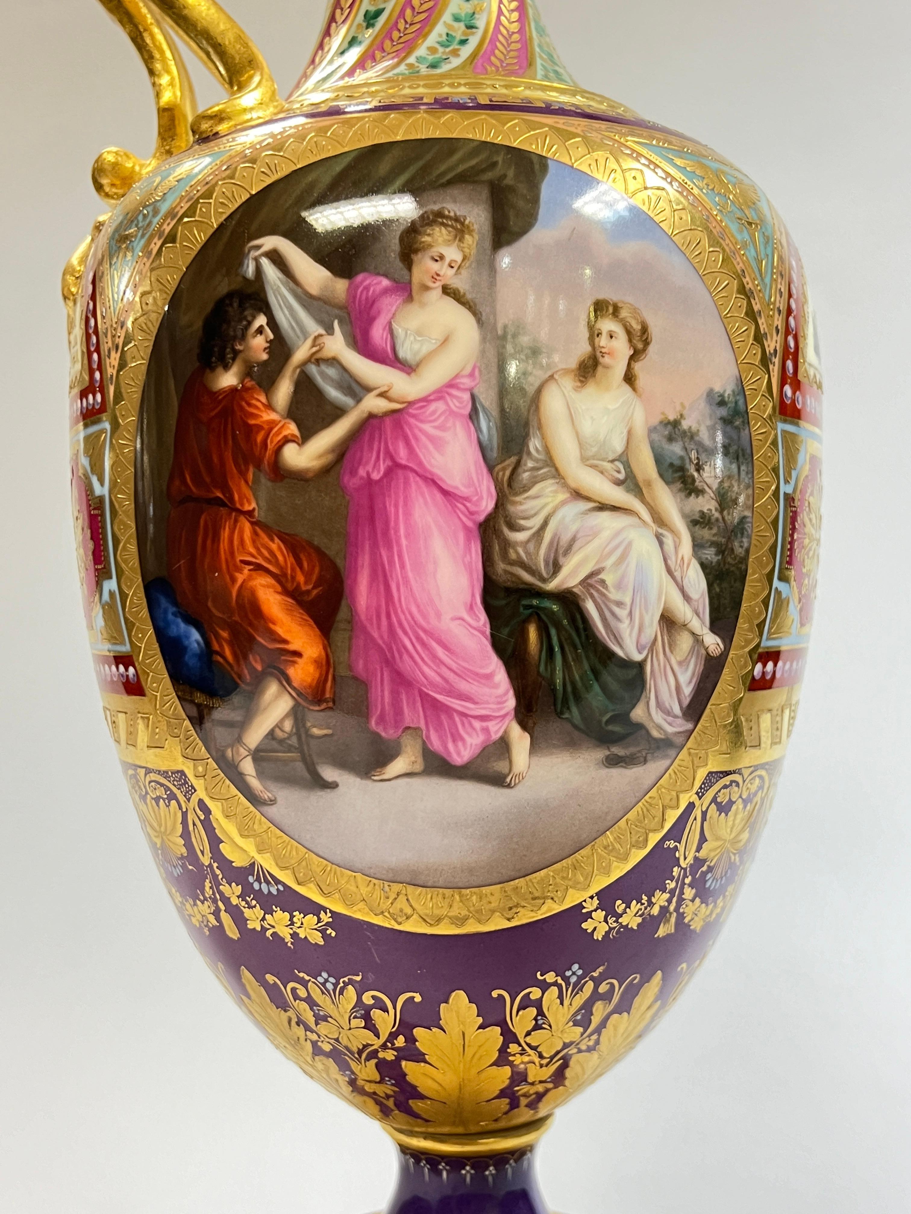 Porcellana Ewer in porcellana neoclassica Royal Vienna Porcelain su supporto del XIX secolo in vendita