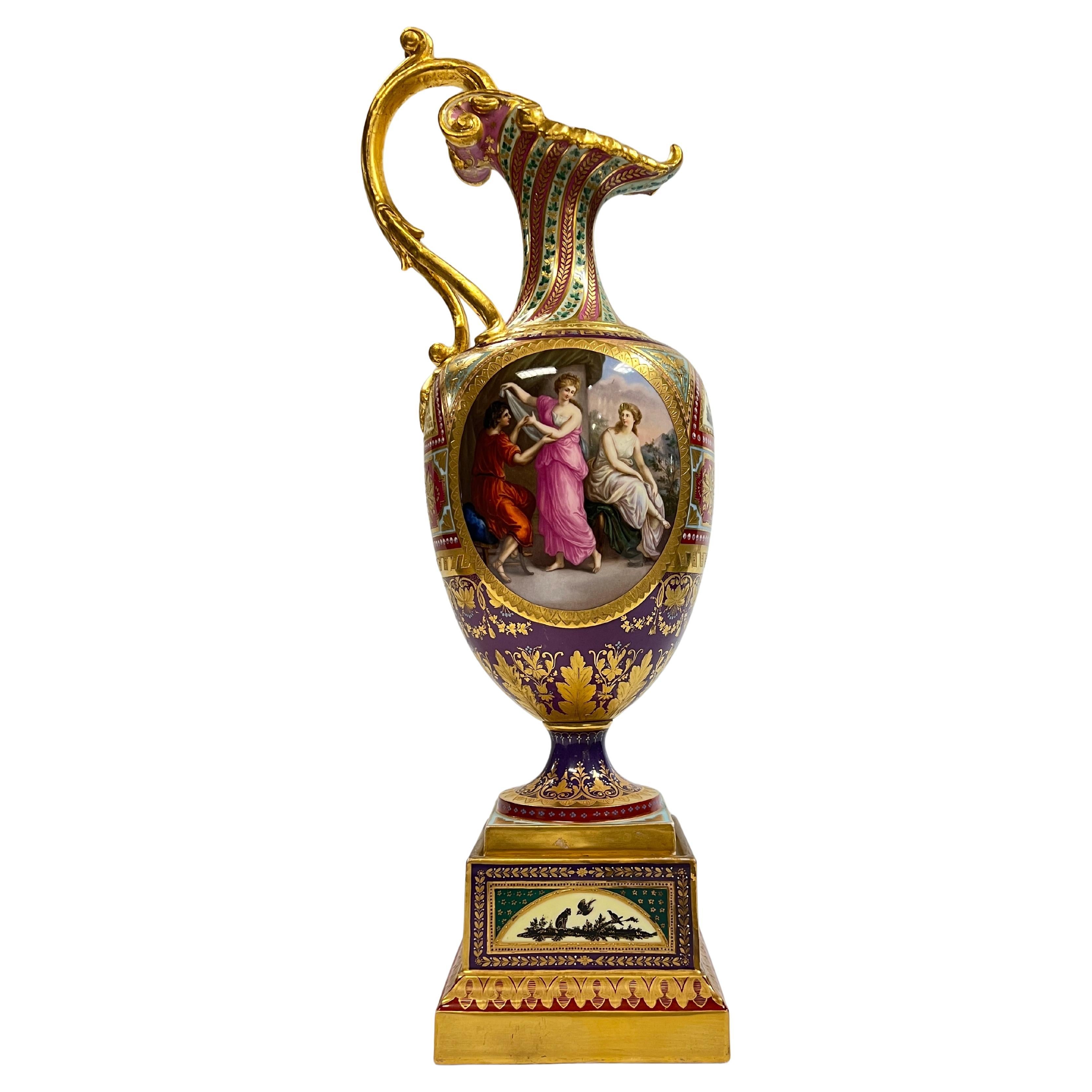 Ewer in porcellana neoclassica Royal Vienna Porcelain su supporto del XIX secolo in vendita