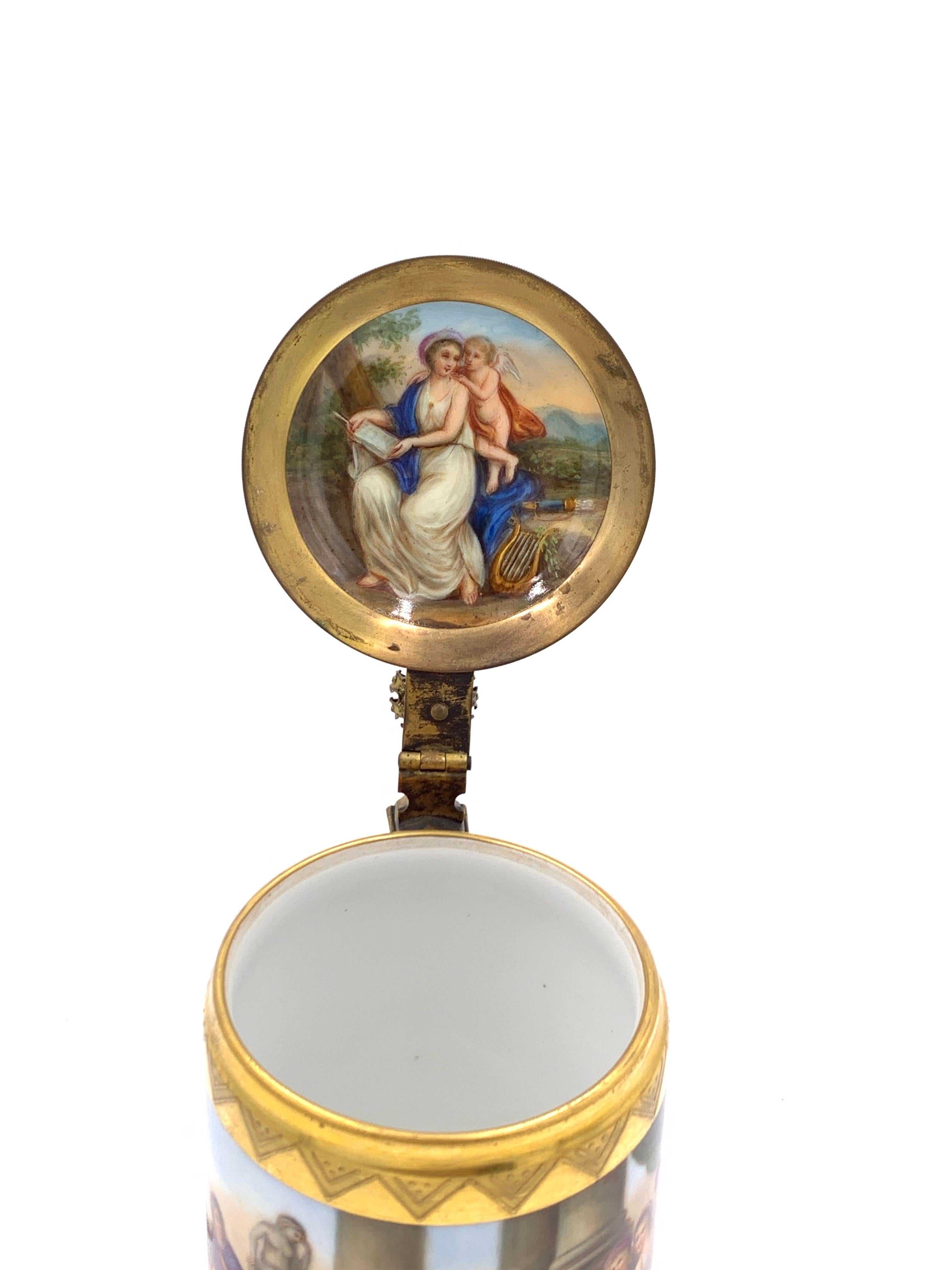 Porcelaine Tankard royal de Vienne du 19ème siècle avec couvercle en vente