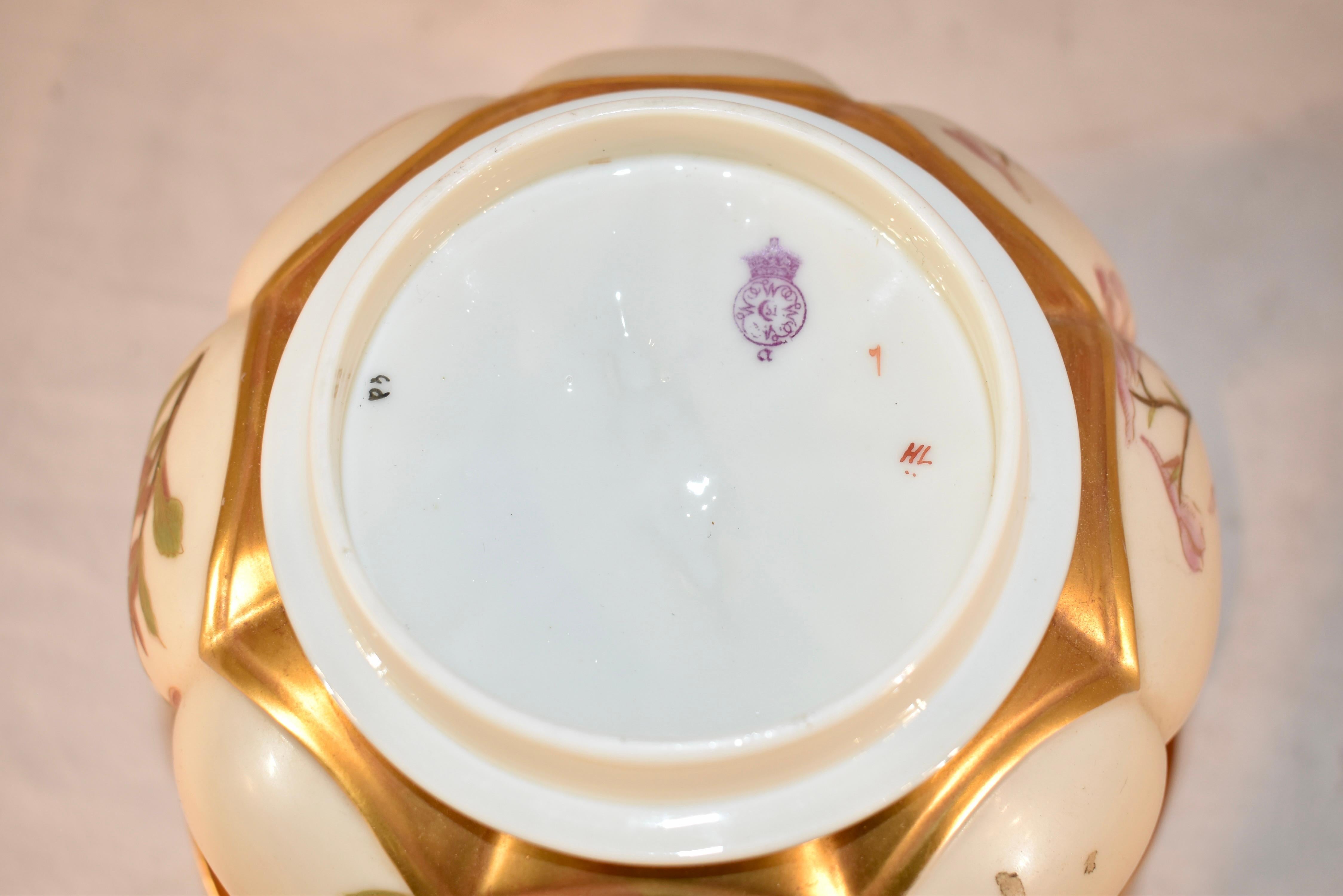 19th Century Royal Worcester Biscuit Box with Under Tray In Good Condition For Sale In High Point, NC
