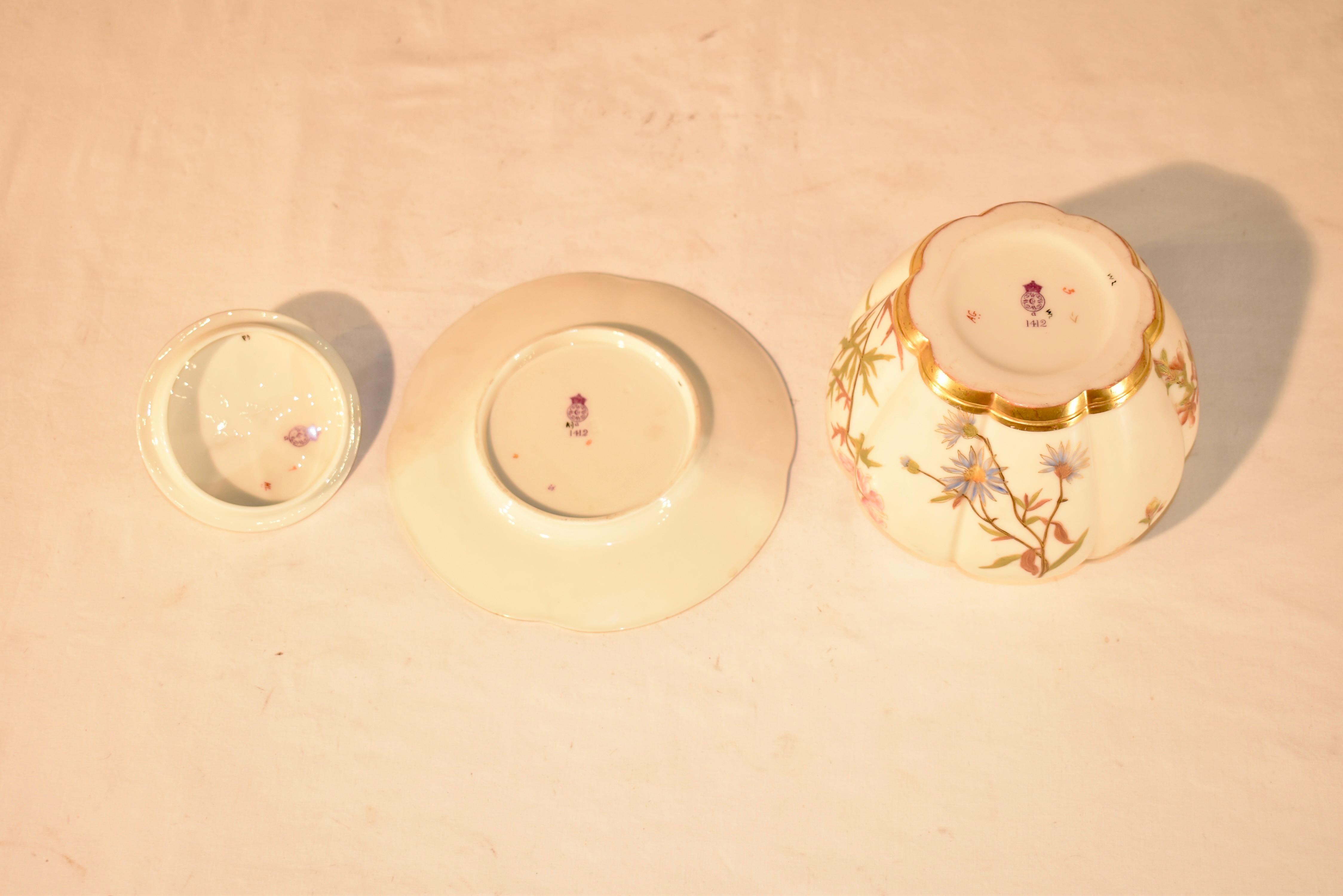 Porcelain 19th Century Royal Worcester Biscuit Box with Under Tray For Sale