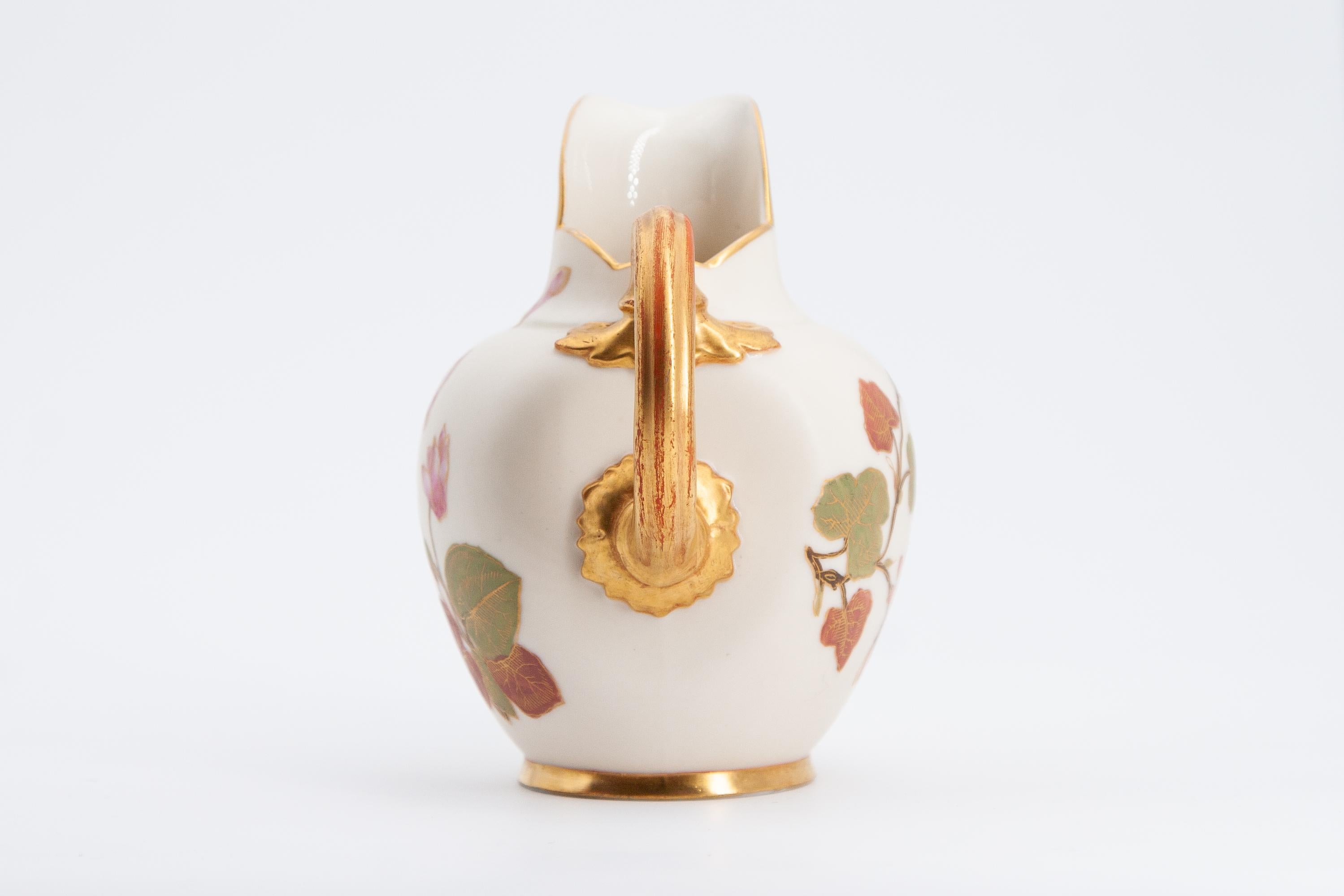 Britannique Pichet en porcelaine poudré Royal Worcester du 19ème siècle en vente