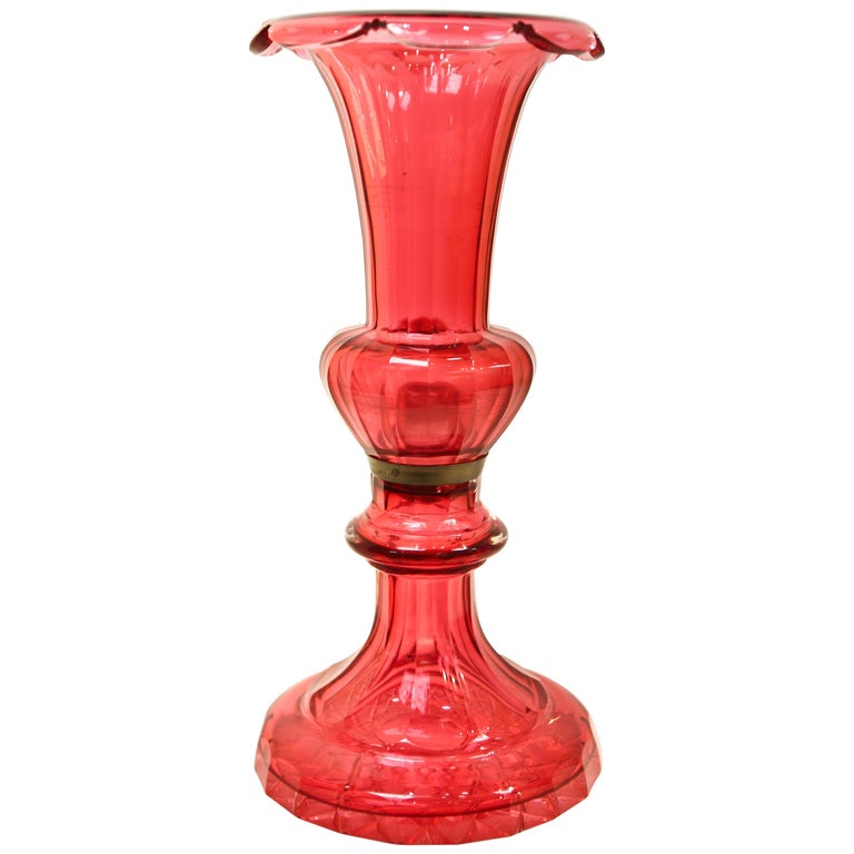 19th Century Ruby to Clear CutGlass Vase For Sale at 1stDibs