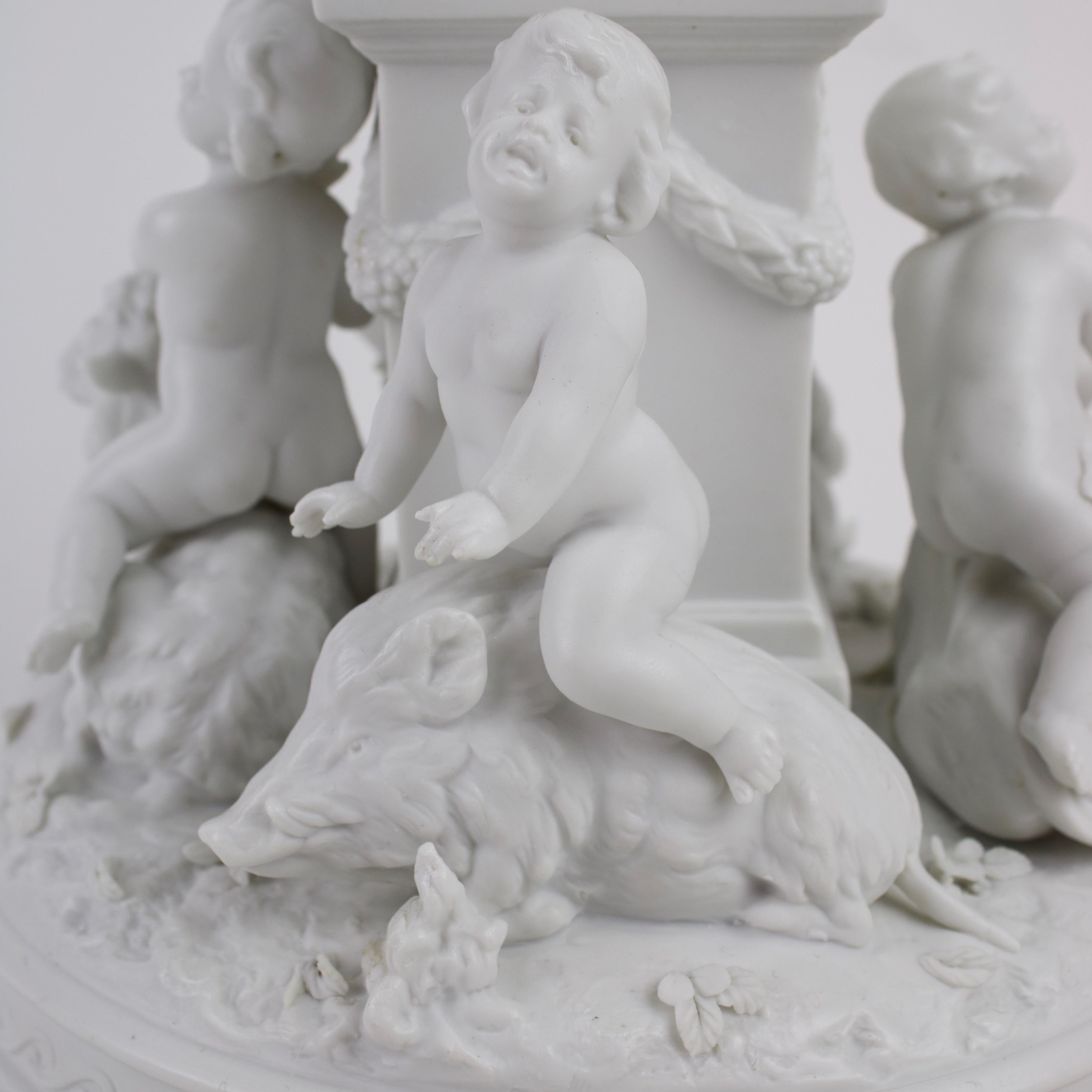 19th Century Rudolstadt-Volkstedt White Porcelain Gilt Bronze Group of Putti In Good Condition For Sale In Berlin, DE