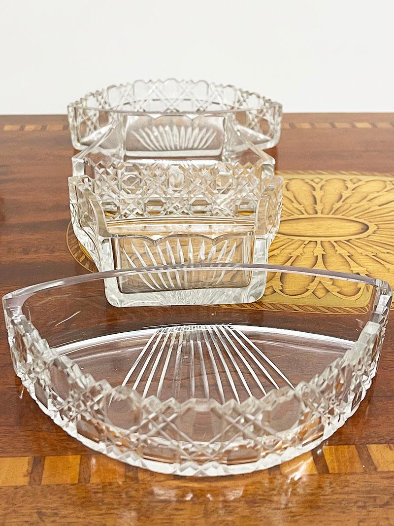 19th Century Russian Crystal Cut Set Wit Castellated Rims For Sale 5