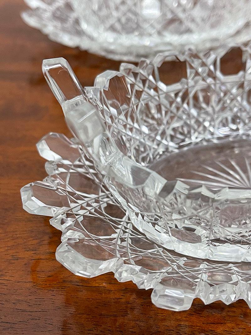 19th Century Russian Crystal Cut Set Wit Castellated Rims In Good Condition For Sale In Delft, NL