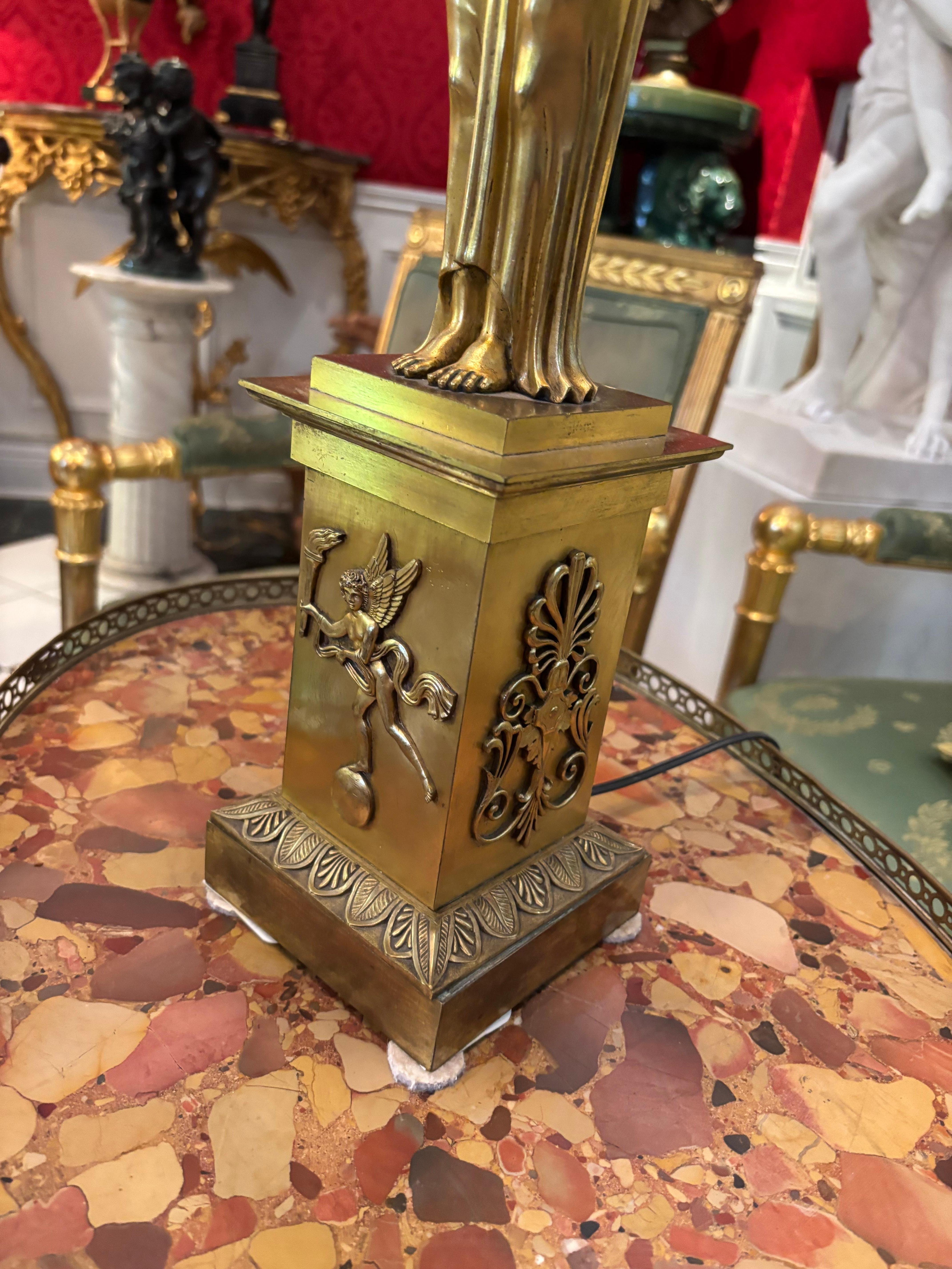 Lámpara candelabro de bronce dorado del Imperio Ruso del siglo XIX en venta 8