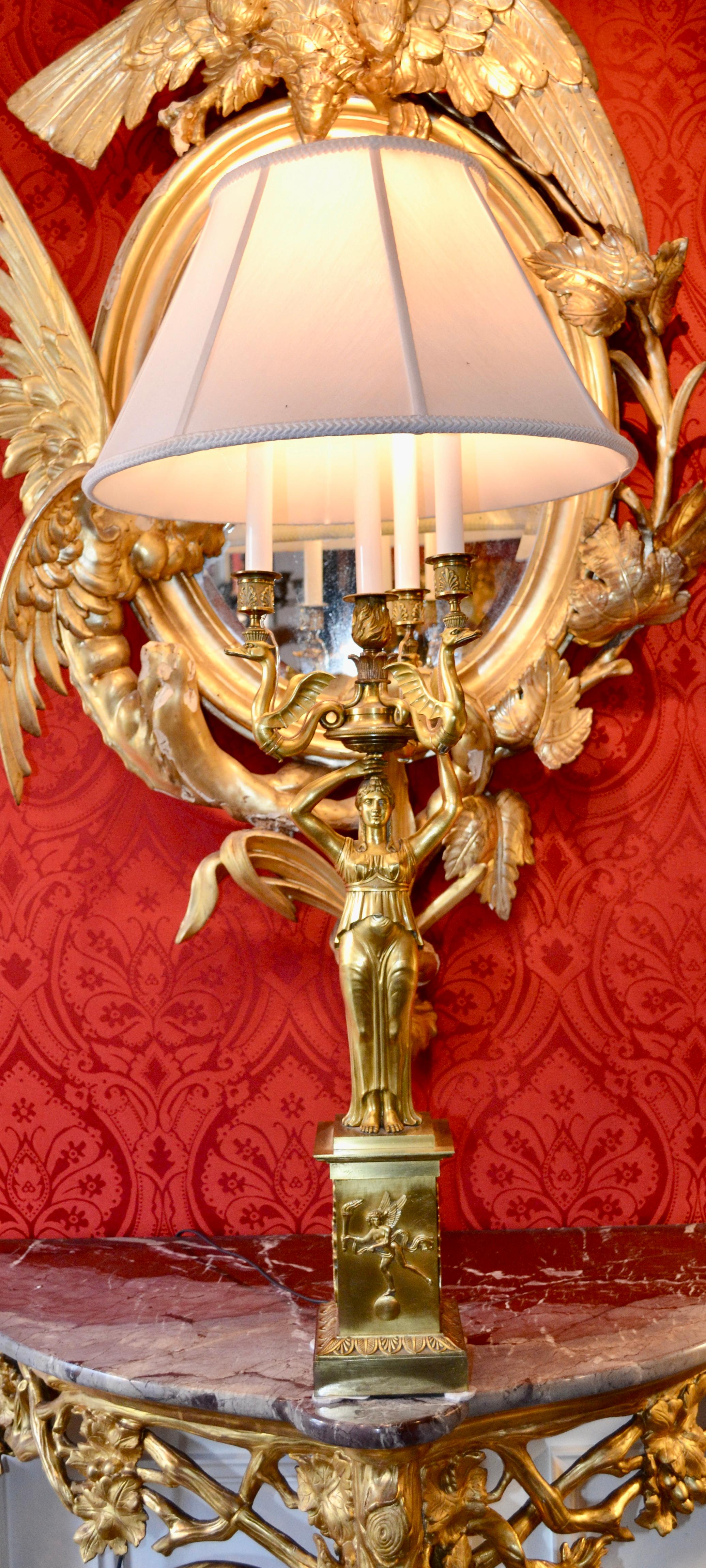 Vergoldete Bronze-Figurenkandelaber aus dem russischen Empire des 19. Jahrhunderts, zu einer Lampe verarbeitet im Angebot 6