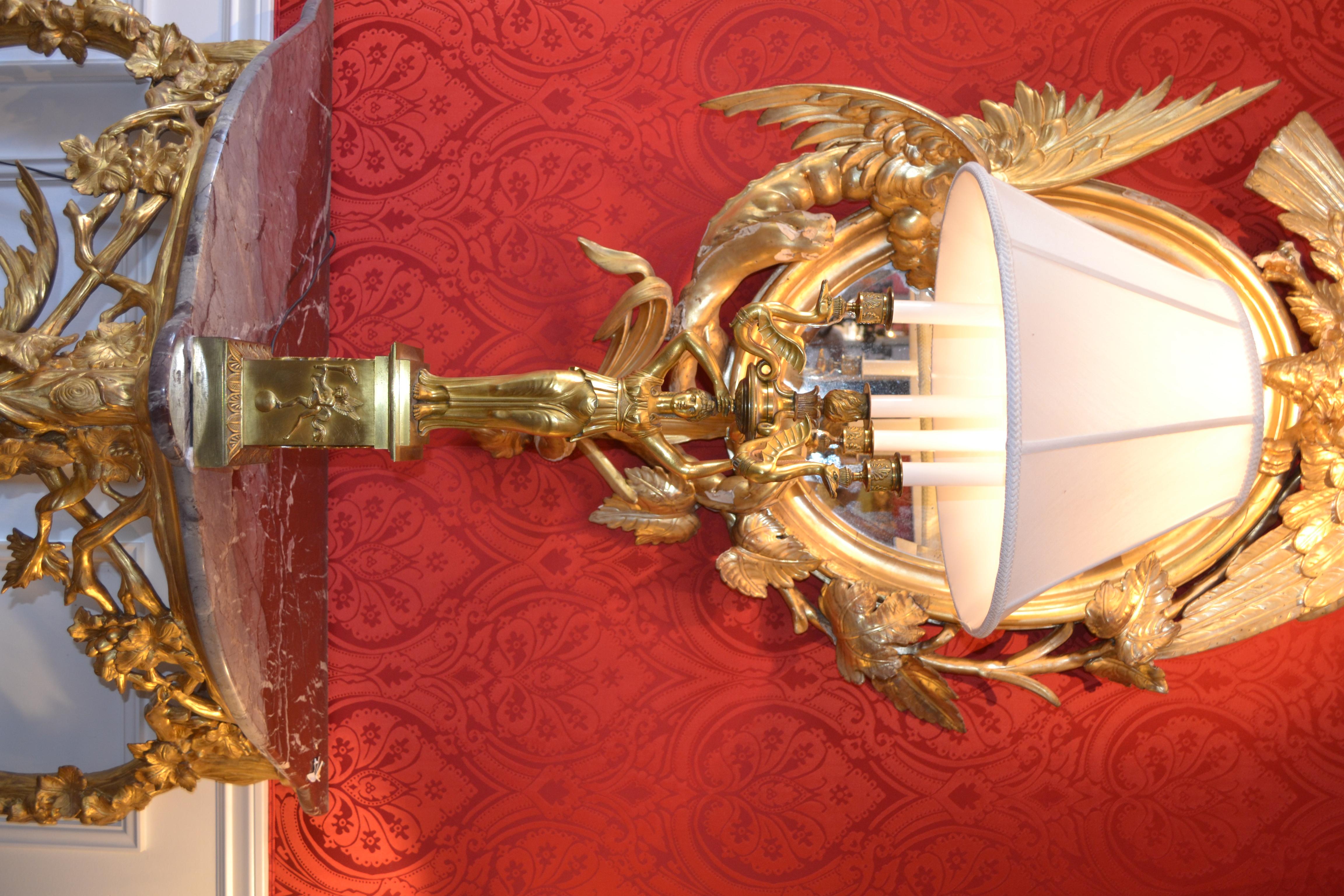 Candélabre figuratif de l'Empire russe en bronze doré du XIXe siècle transformé en lampe en vente 3