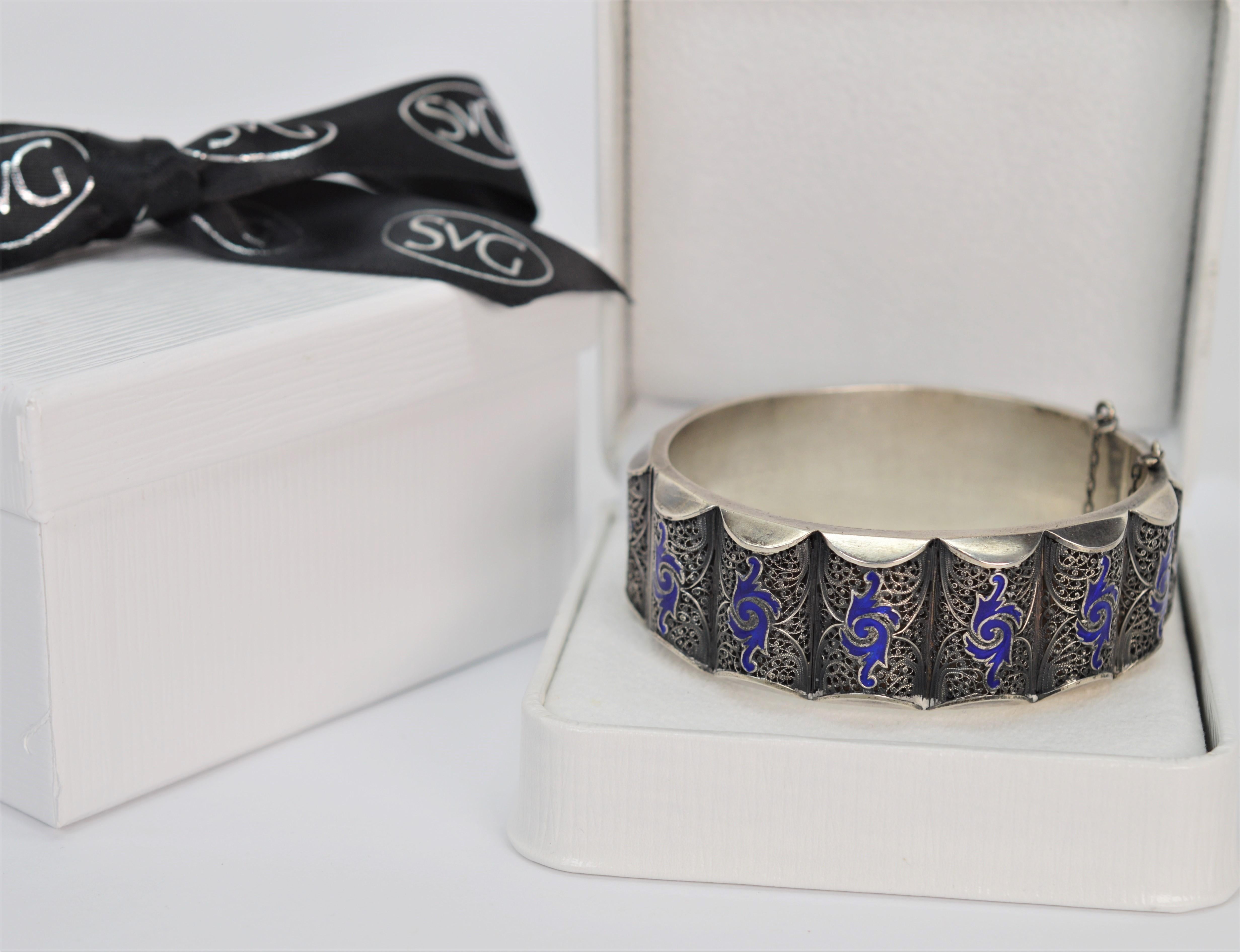 19th Century Silver Filigree Cobalt Blue Cloisonne Enamel Bangle Bracelet For Sale 2