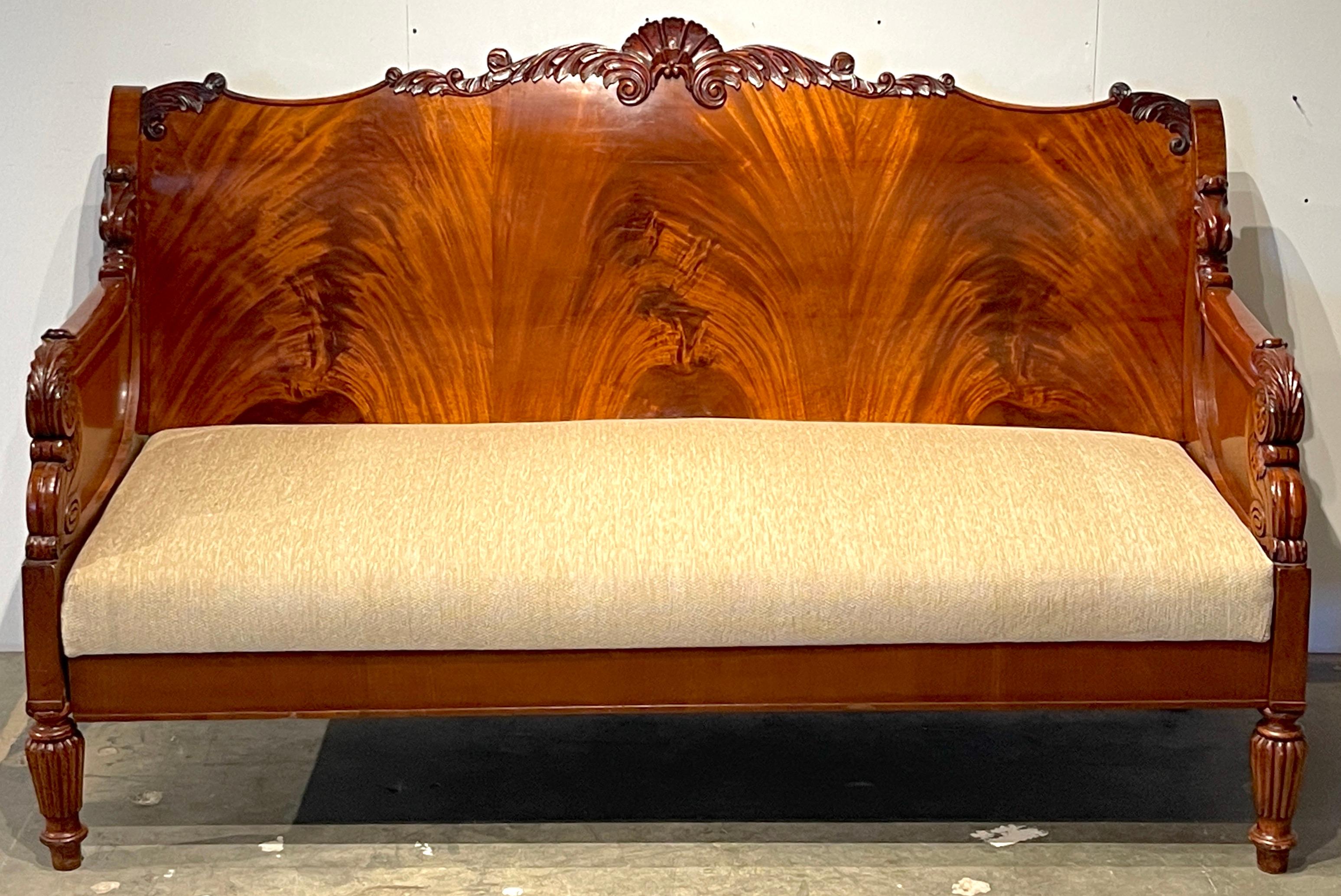 19th Century Russian Neoclassical Flame Mahogany Sofa  For Sale 1