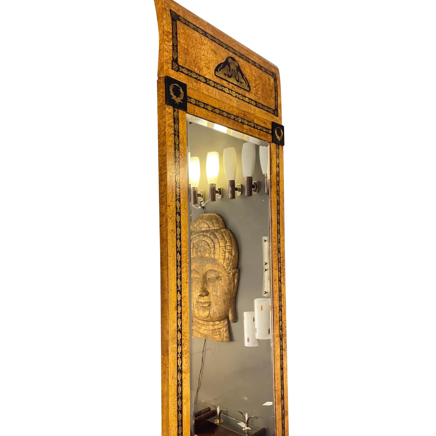 Paire de miroirs muraux et consoles russes anciens en bois de hêtre, laiton du 19ème siècle en vente 4