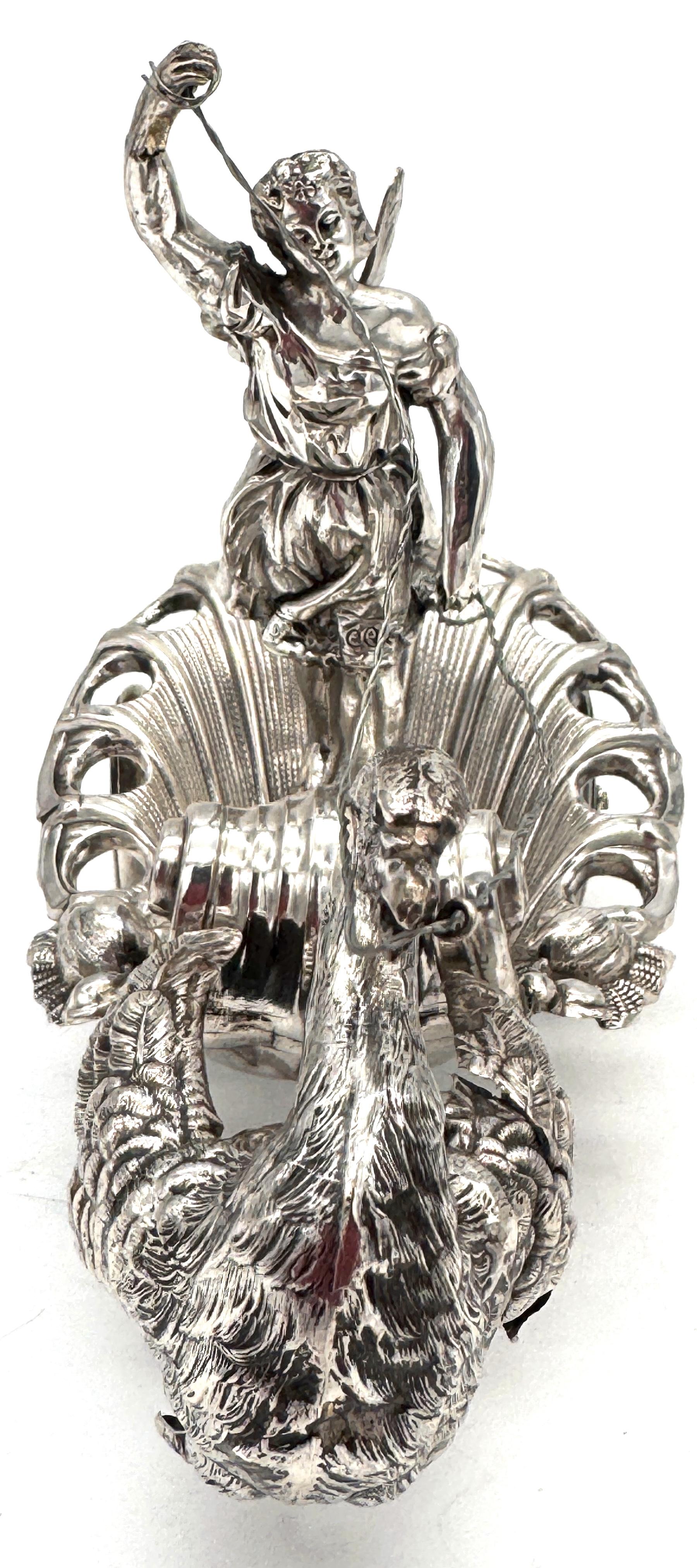 Ornamento da tavolo in argento russo del XIX secolo con Venere e cigno figurati in vendita 4