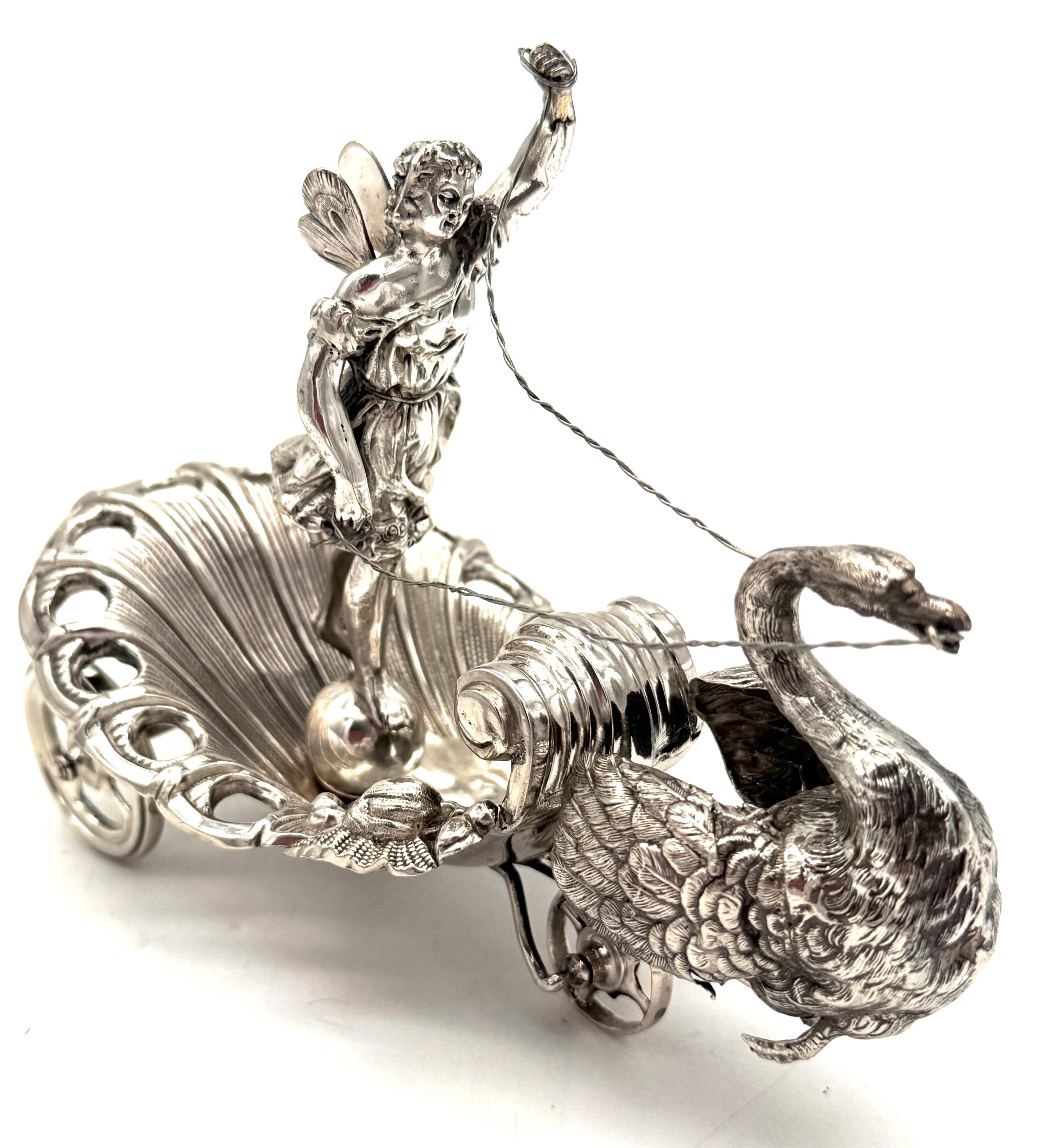 Ornamento da tavolo in argento russo del XIX secolo con Venere e cigno figurati in vendita 8