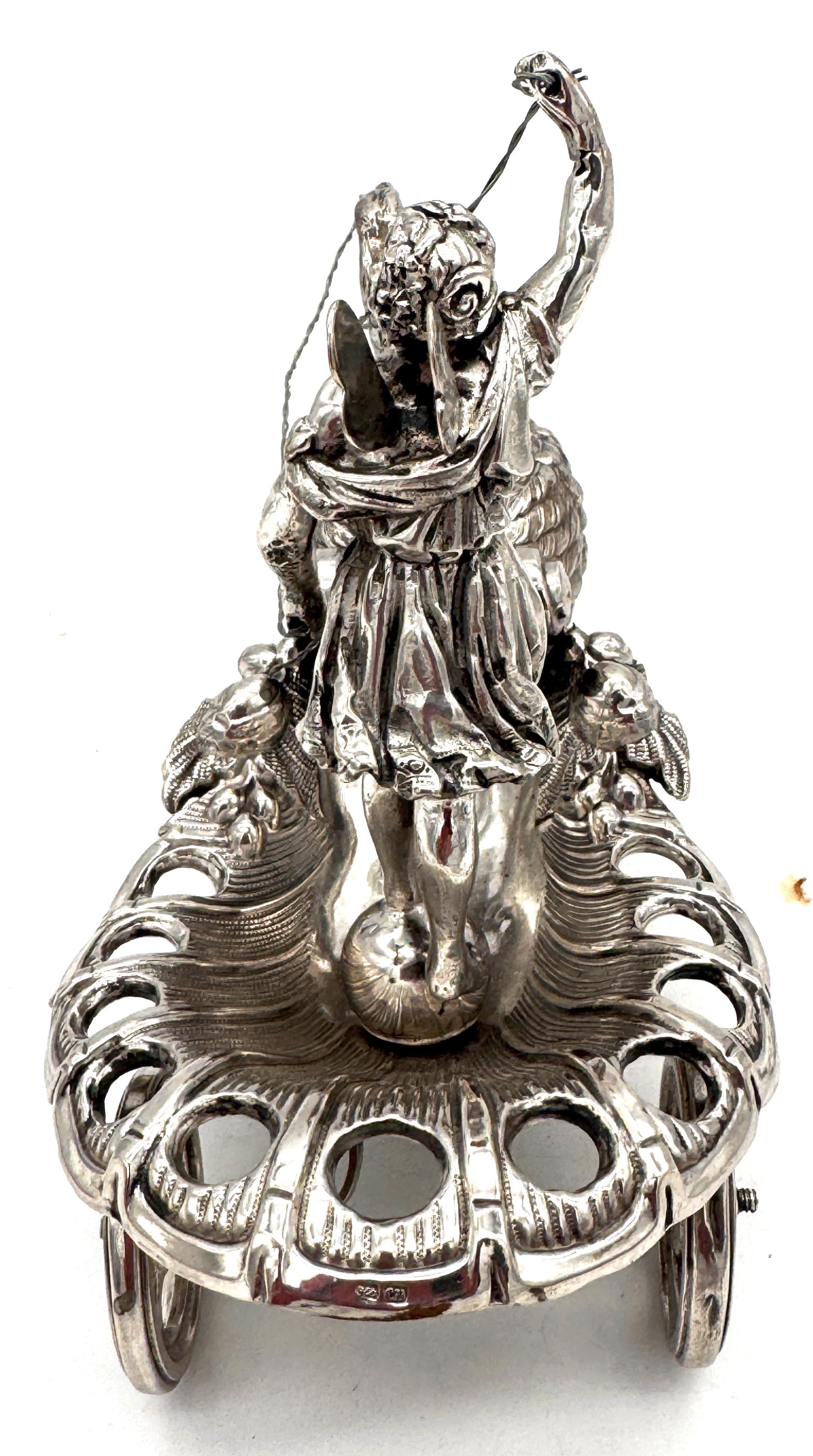 Argento 925 Ornamento da tavolo in argento russo del XIX secolo con Venere e cigno figurati in vendita
