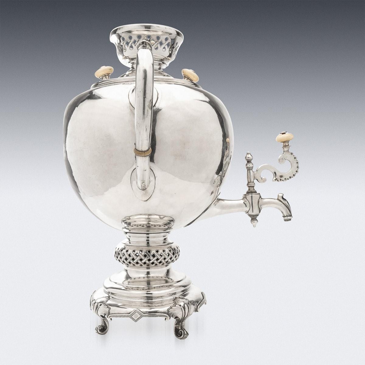 Russisches Samovar aus massivem Silber des 19. Jahrhunderts, Moskau, um 1879 1