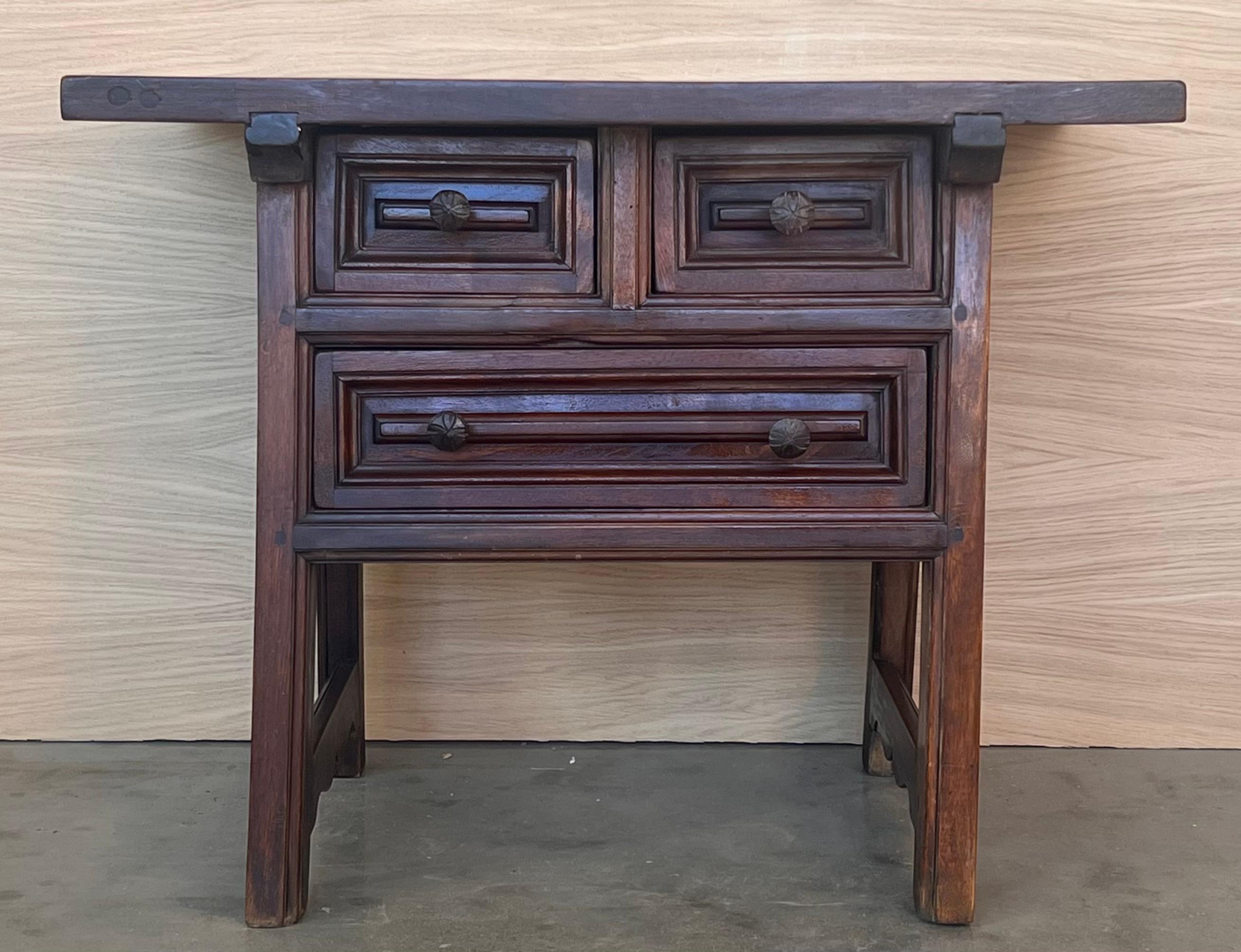 Spanish 19th Century Rustic Artisan Made Pyrenees Mountains Side Three Drawers Table For Sale