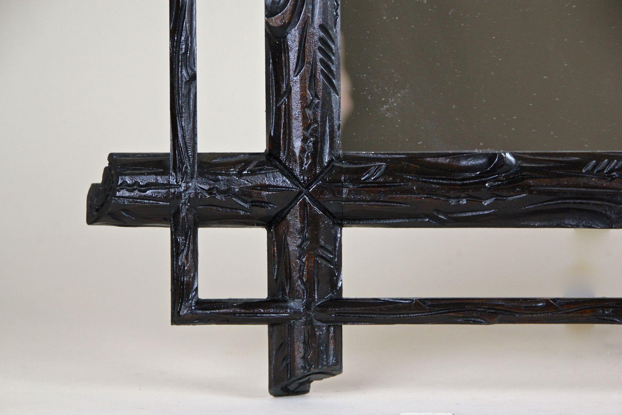 Specchio rustico Black Forest del XIX secolo, intagliato a mano, Austria, circa 1880 in vendita 3