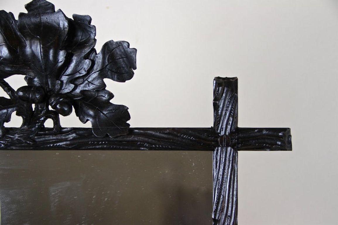 Specchio rustico Black Forest del XIX secolo con foglie di Oak e ghiande, AT 1870 ca. in vendita 2