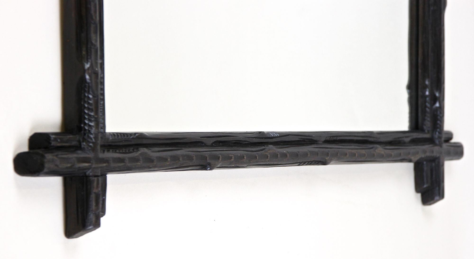 Specchio rustico Black Forest del XIX secolo con foglie di Oak, Austria circa 1870 in vendita 2