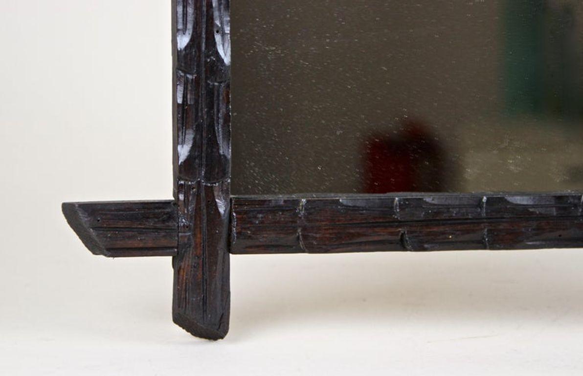 Miroir mural rustique Black Forest du XIXe siècle, sculpté à la main, Autriche, vers 1880 en vente 1