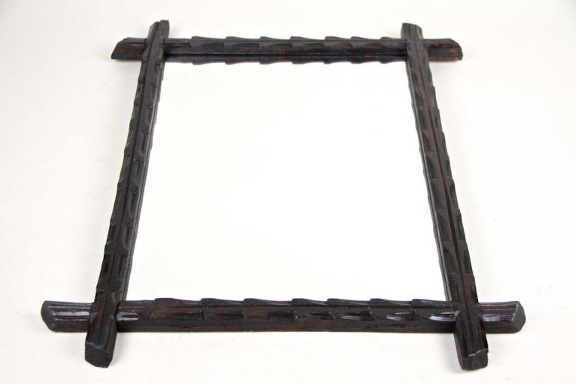 Miroir mural rustique Black Forest du XIXe siècle, sculpté à la main, Autriche, vers 1880 en vente 2