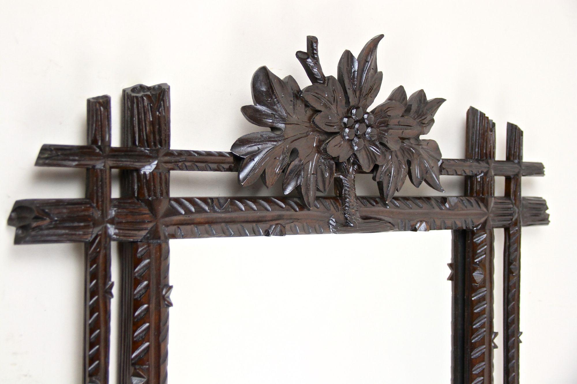 Hand-Carved 19th Century Rustic Black Forest Wall Mirror with Double Frame, AT circa 1890 For Sale