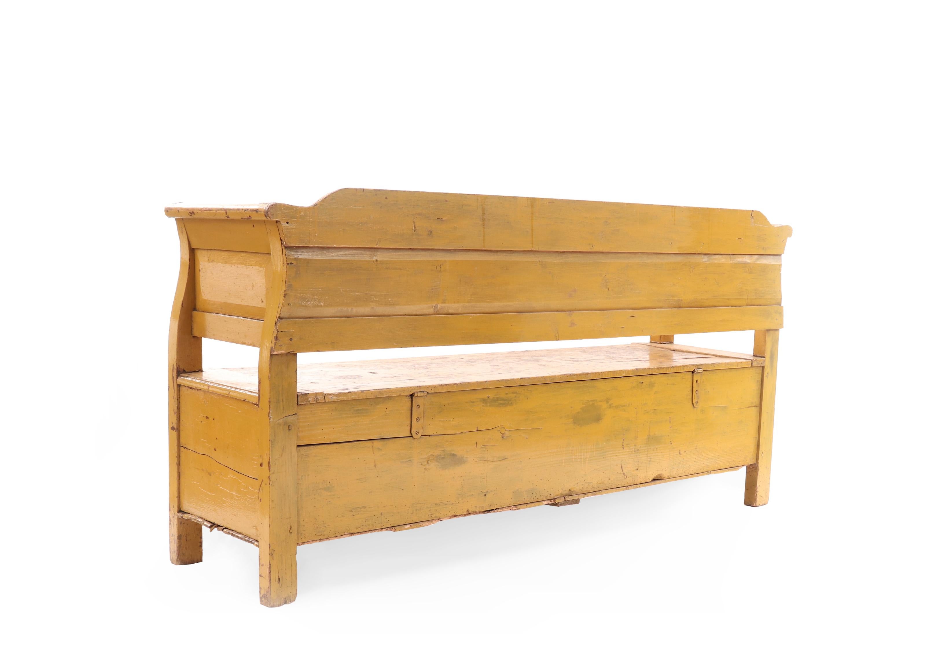 Country 19th Century Rustic Canadian Yellow Wooden Bench For Sale