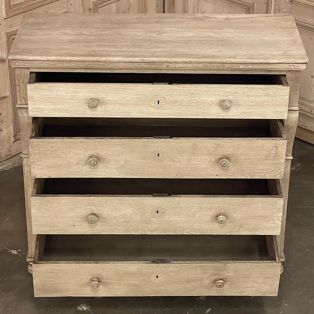 19th Century Rustic Charles X Commode ~ Chest of Drawers in Stripped Oak In Good Condition In Dallas, TX