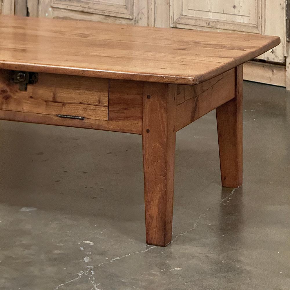 19th Century Rustic County French Pine Coffee Table For Sale 10