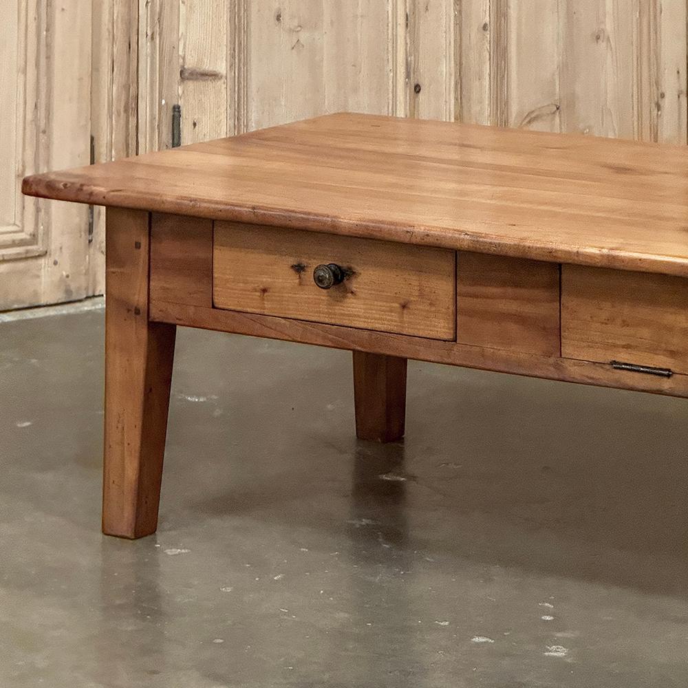 19th Century Rustic County French Pine Coffee Table For Sale 11