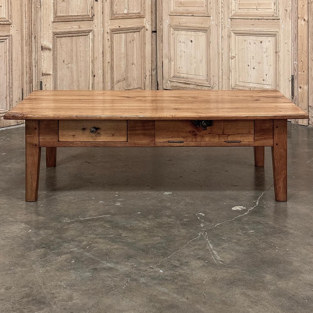 19th Century Rustic County French Pine Coffee Table In Good Condition For Sale In Dallas, TX
