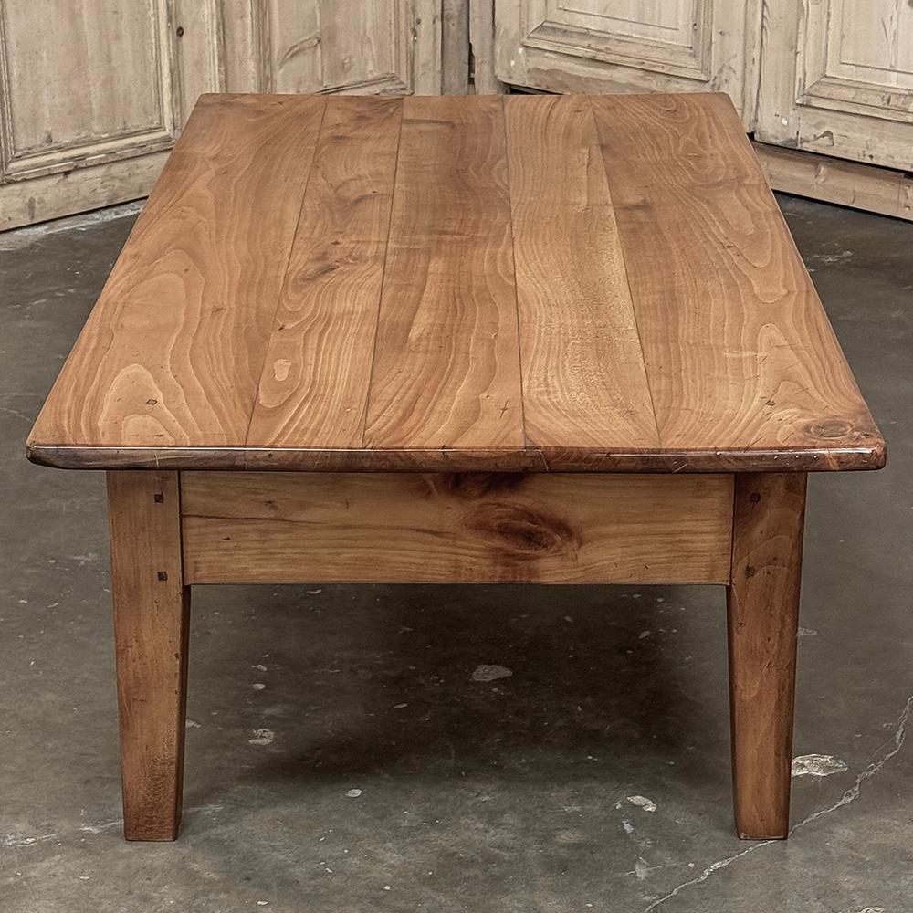 19th Century Rustic County French Pine Coffee Table For Sale 3