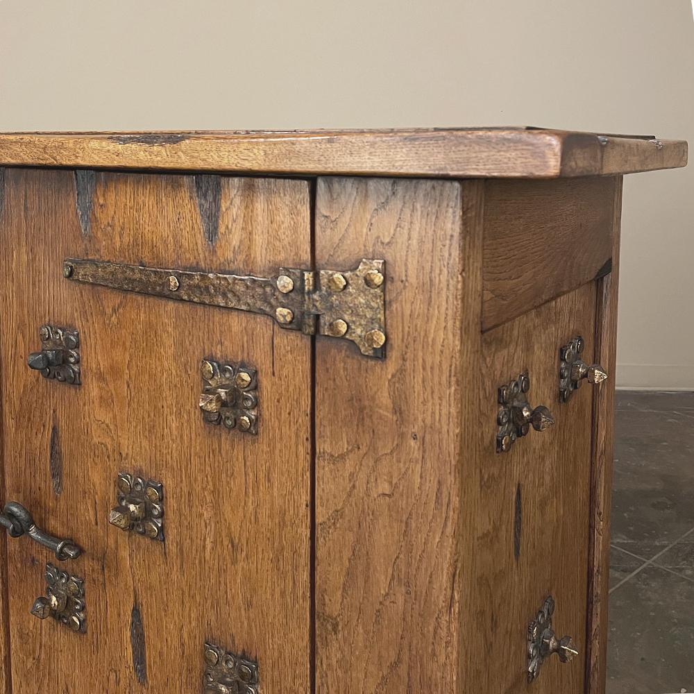 19th Century Rustic Dutch Low Buffet, Credenza For Sale 9