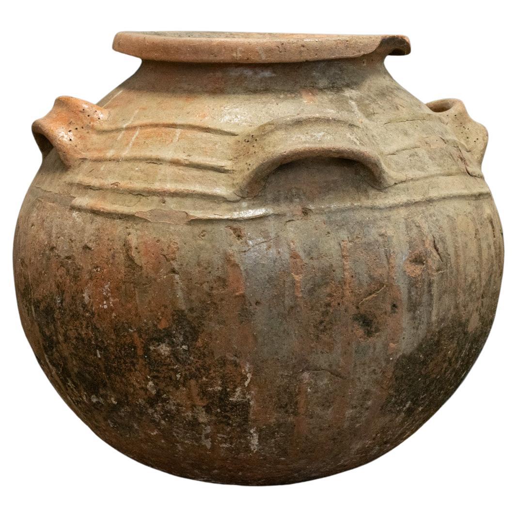 Tinaja rústica de barro del siglo XIX en venta