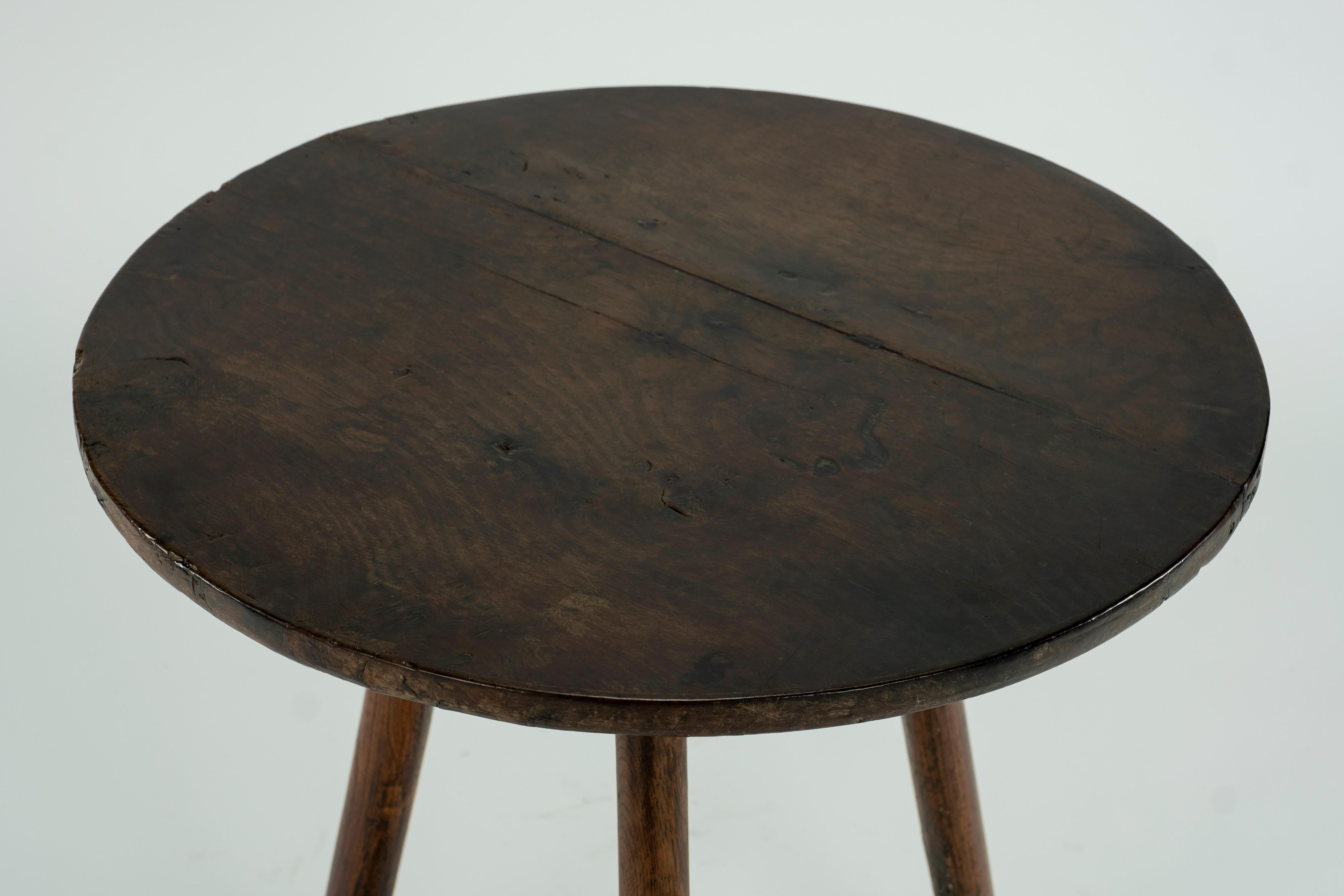 Orme Table de criquet rustique en orme du 19ème siècle en vente