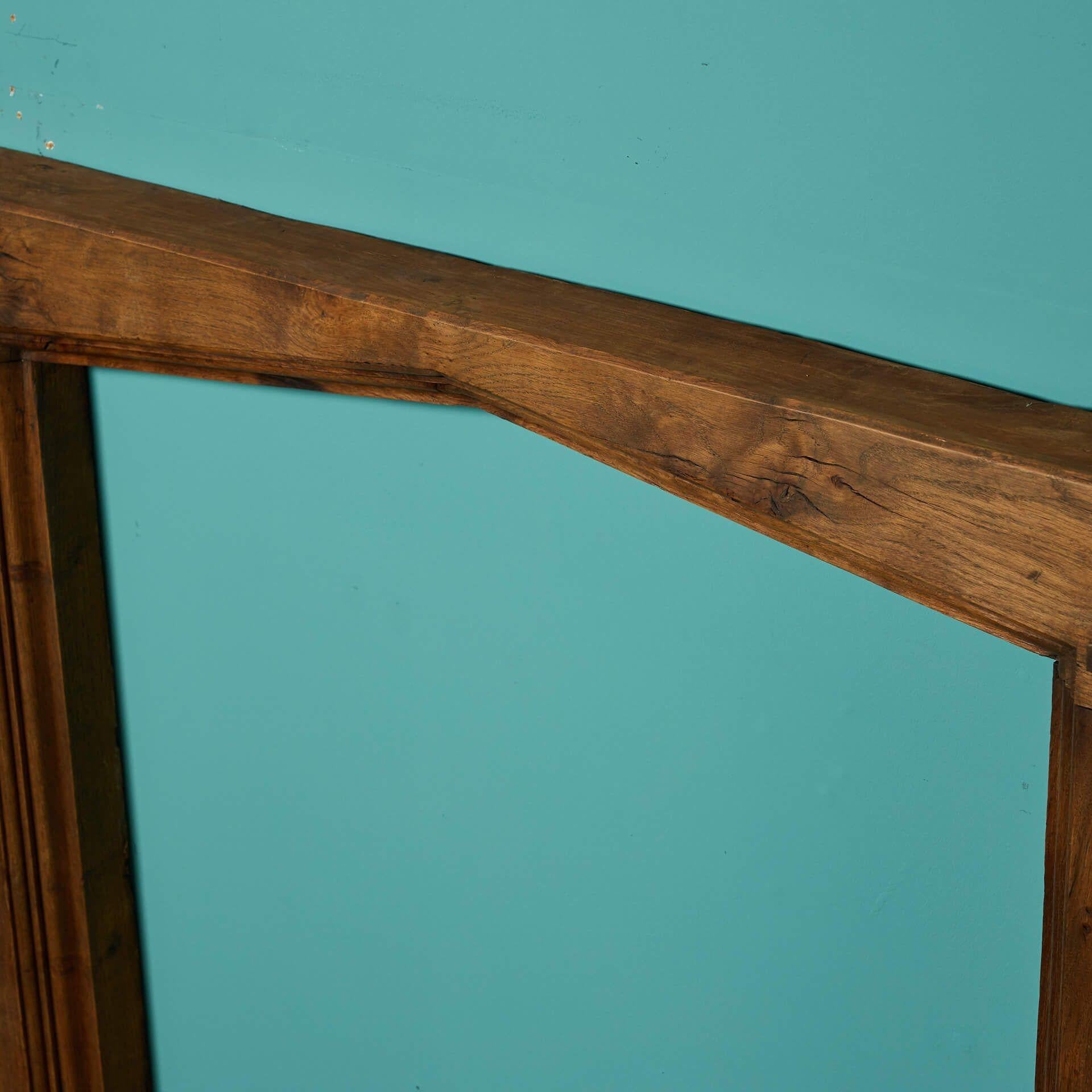 Giacobiano Mantello da fuoco rustico inglese del XIX secolo in Oak in vendita