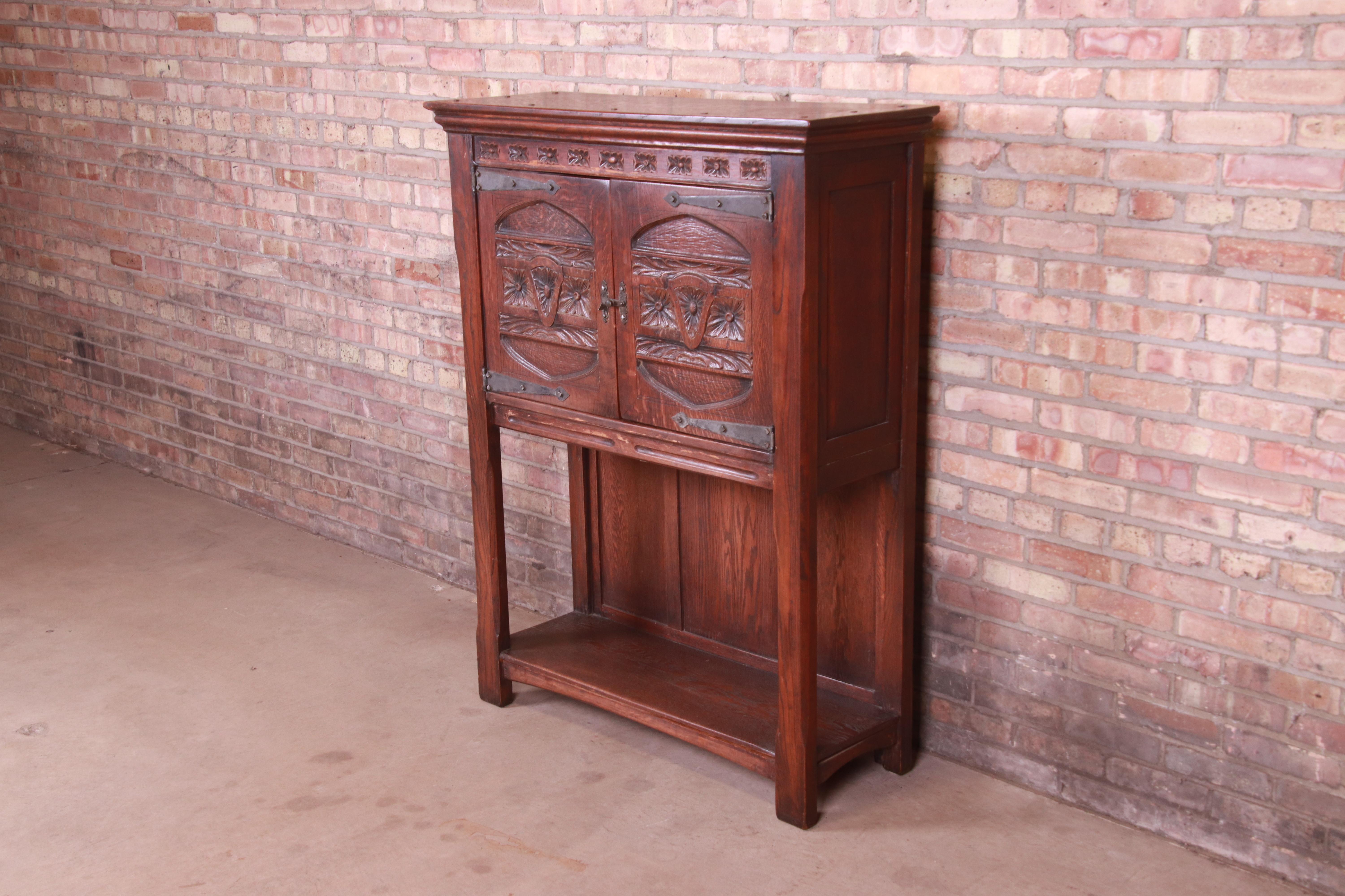 19th Century Rustic European Carved Oak Bar Cabinet In Good Condition In South Bend, IN