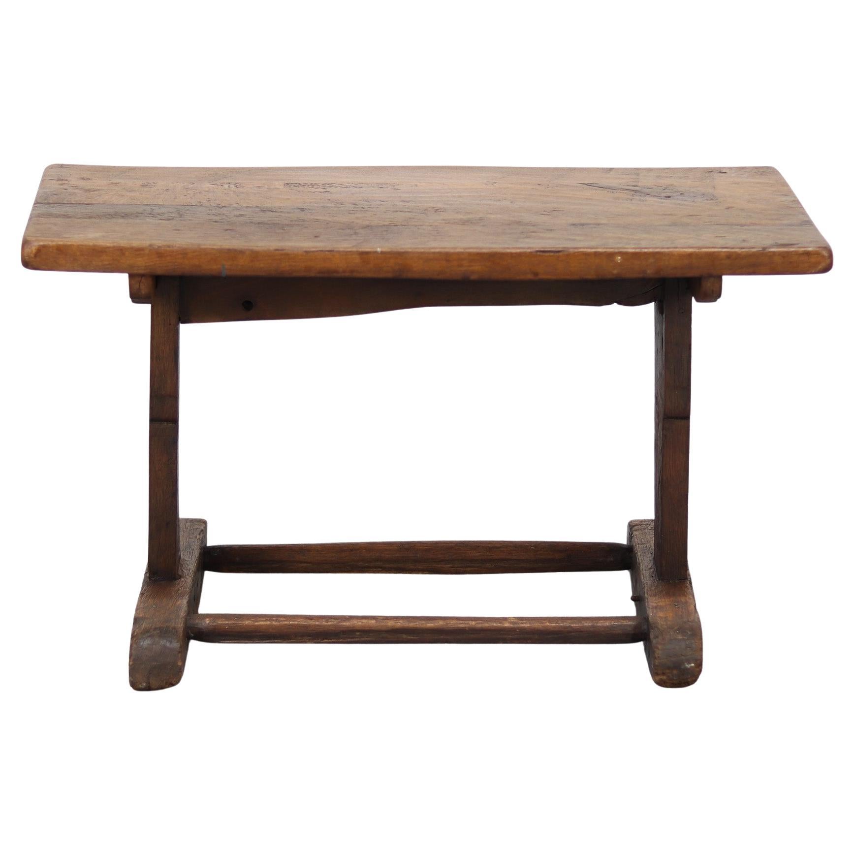 Mesa auxiliar de refectorio de roble rústico del siglo XIX en venta