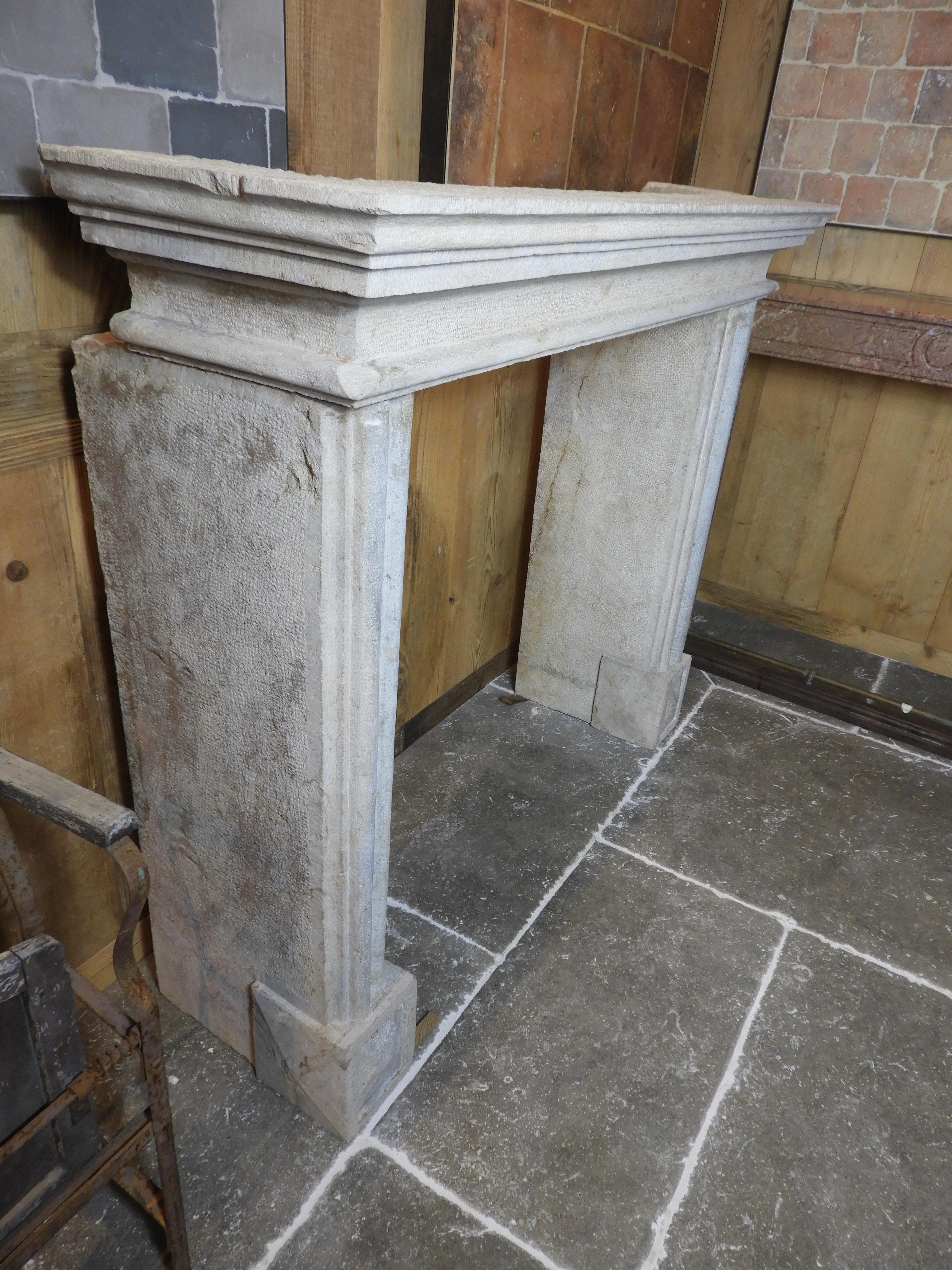 19th Century Rustic Fireplace in Hard French Limestone For Sale 4
