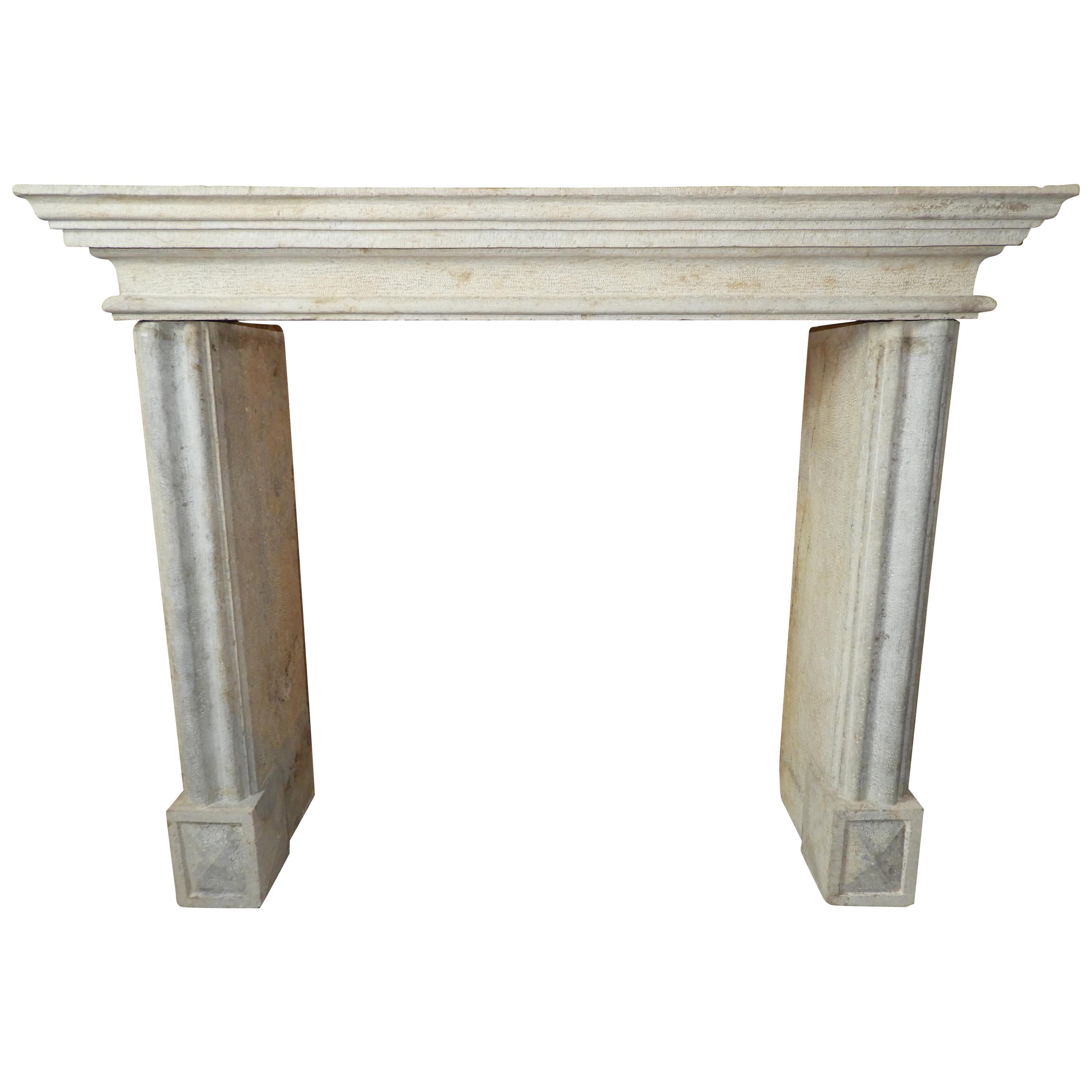 19th Century Rustic Fireplace in Hard French Limestone im Angebot