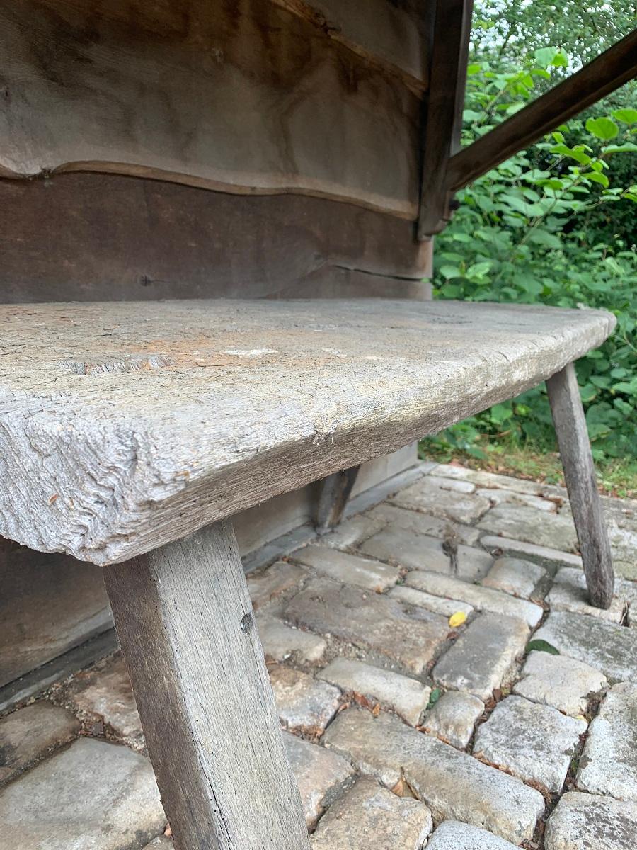 19th Century Rustic French Oak Sidetable In Fair Condition For Sale In Vosselaar, BE