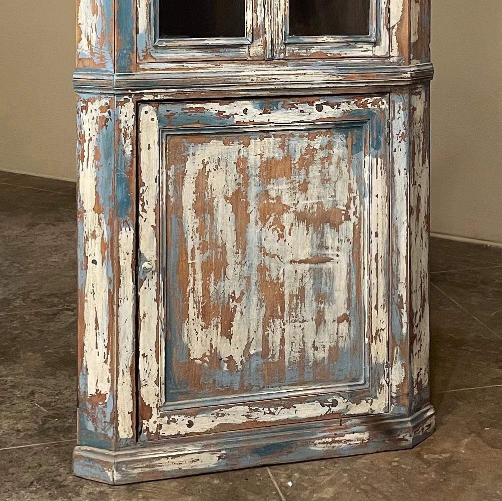 19th Century Rustic French Painted Corner Cabinet For Sale 3