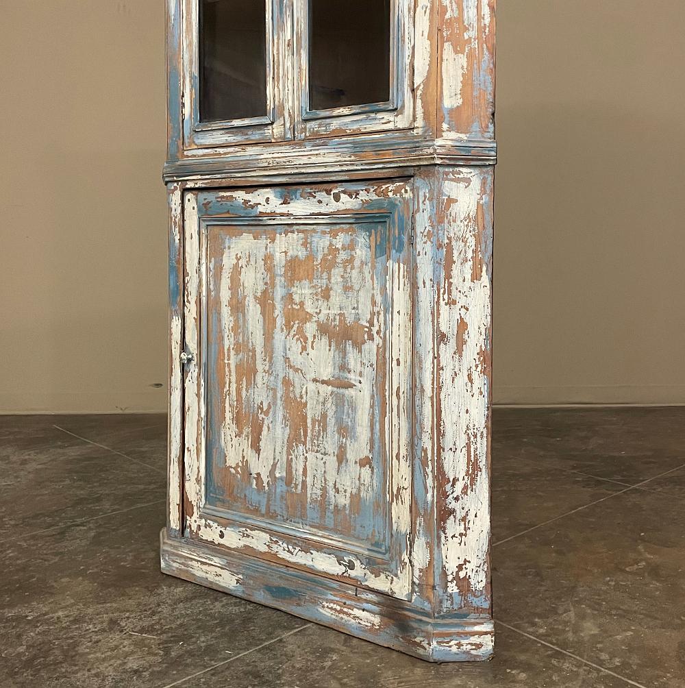 19th Century Rustic French Painted Corner Cabinet For Sale 5
