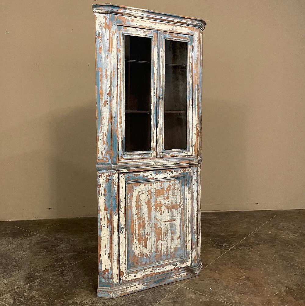 19th Century Rustic French Painted Corner Cabinet In Good Condition For Sale In Dallas, TX