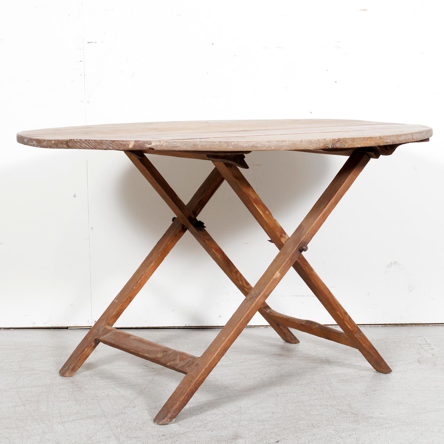 Mesa plegable de campaña o de carruaje de pino francés rústico del siglo XIX en Bueno estado para la venta en Birmingham, AL
