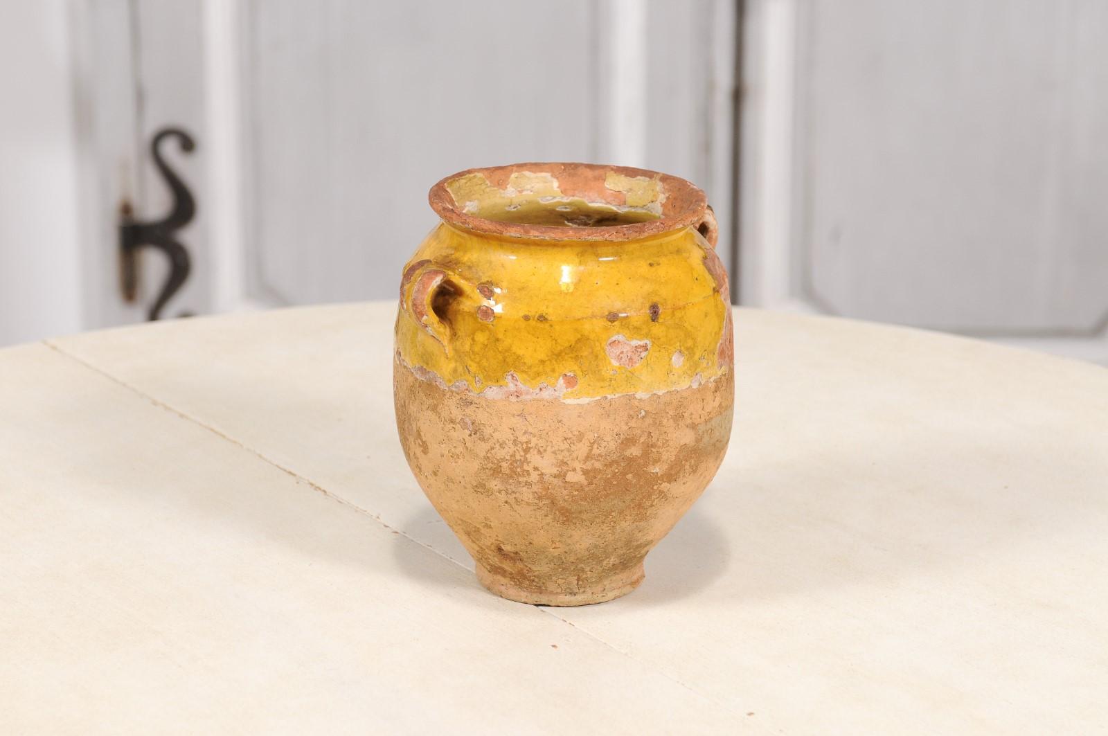 19th Century Rustic French Provincial Pot à Confit with Yellow Glaze and Handles 2