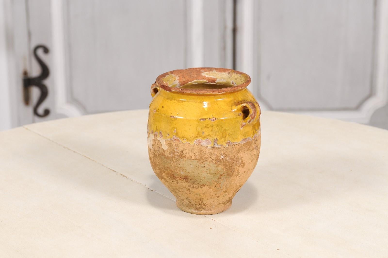 19th Century Rustic French Provincial Pot à Confit with Yellow Glaze and Handles 4