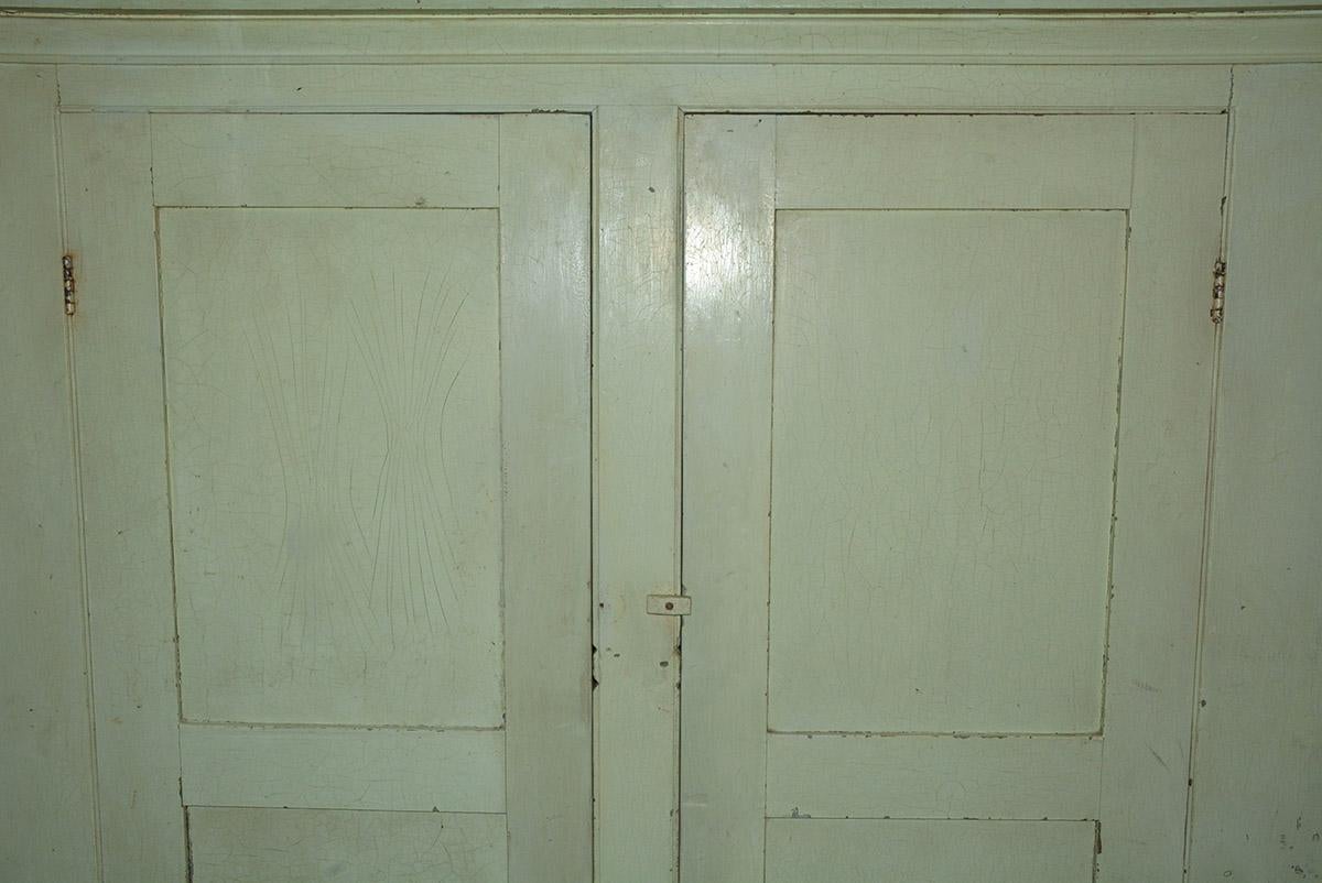 19th Century Rustic Hudson Valley Country Wall Cupboard In Good Condition In Sheffield, MA