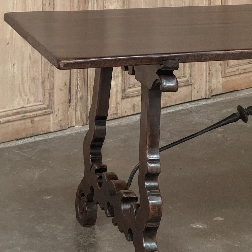 Table de salle à manger rustique italienne du 19e siècle en vente 8